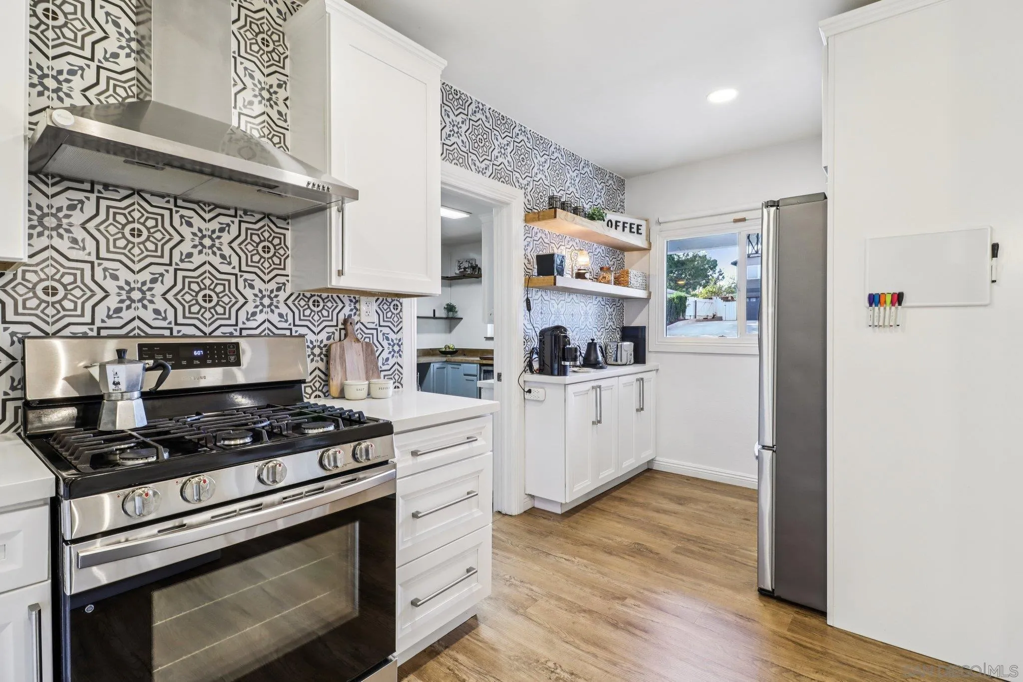 https://cdn.realtyfeed.com/cdn/127/250034165/f419e0690a53c646274a0436cfff4d36.webp