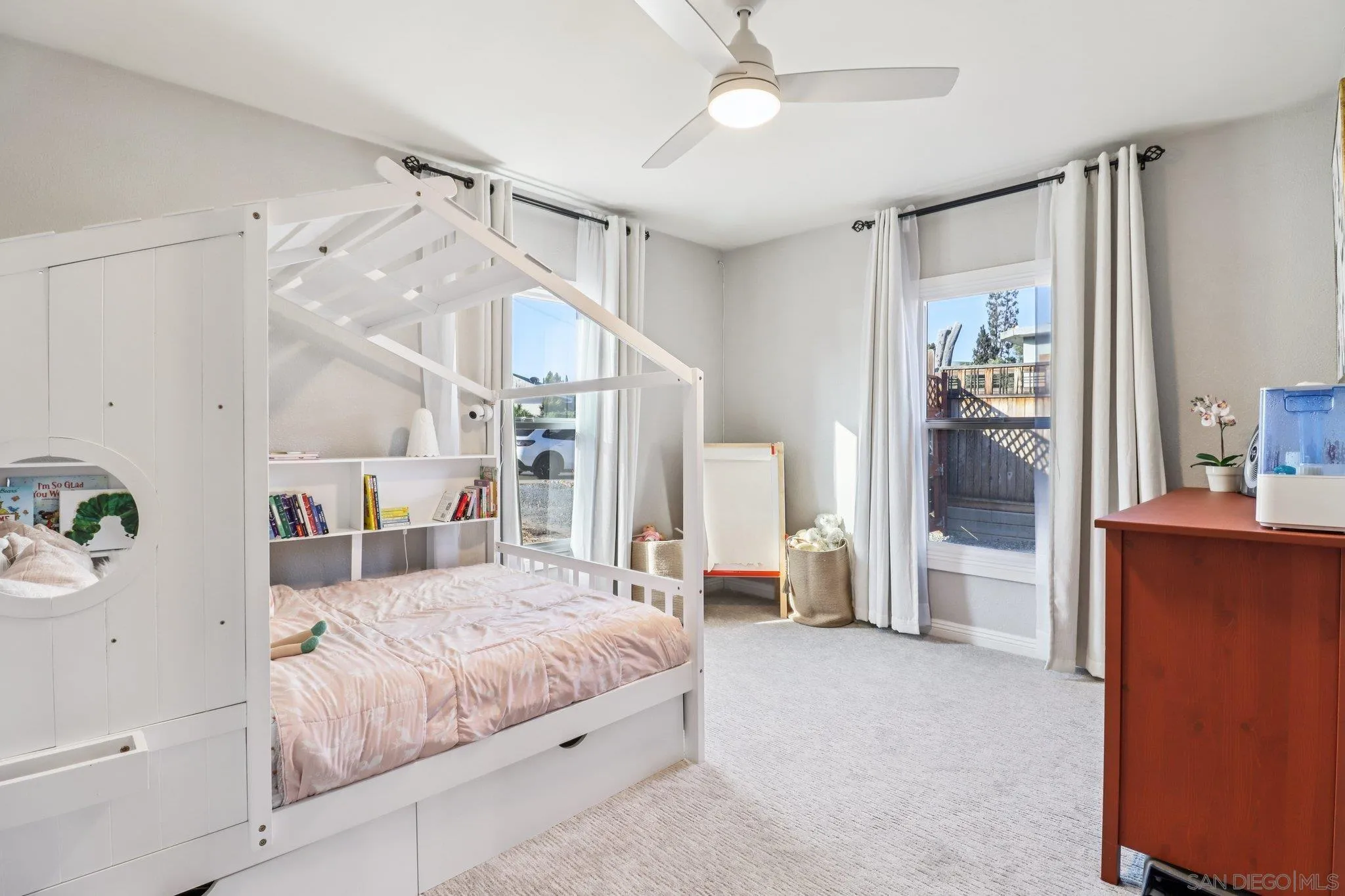 https://cdn.realtyfeed.com/cdn/127/250034165/f4c2ecd635e1e9500779abaf67dd936b.webp