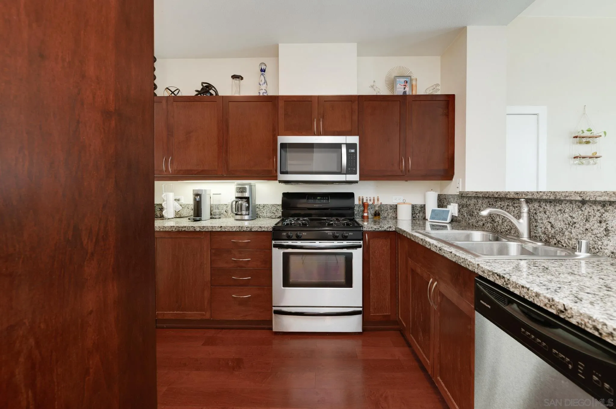 Photo #8: 250034182 Listing: Photo #8
