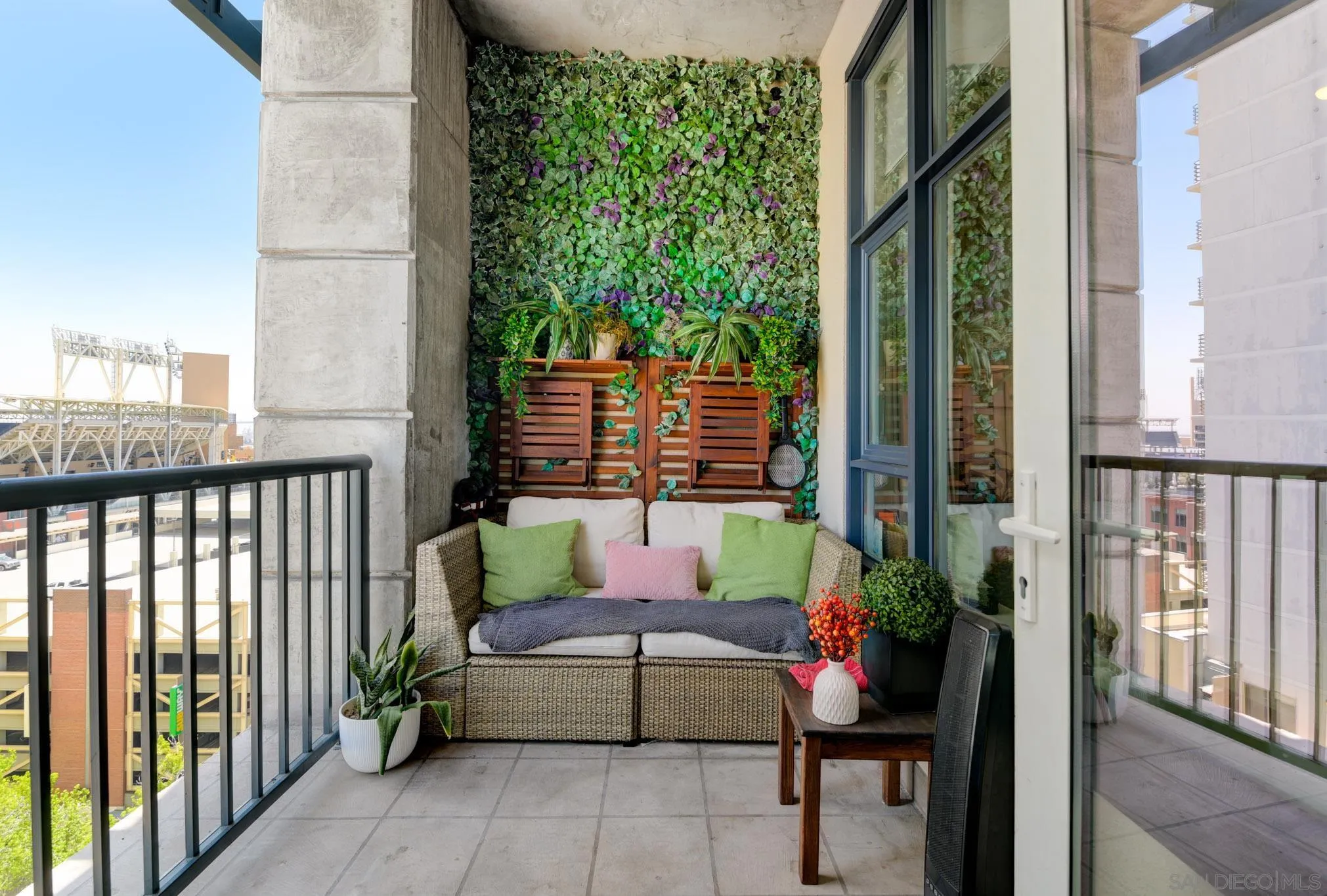 Browse active condo listings in Gaslamp District