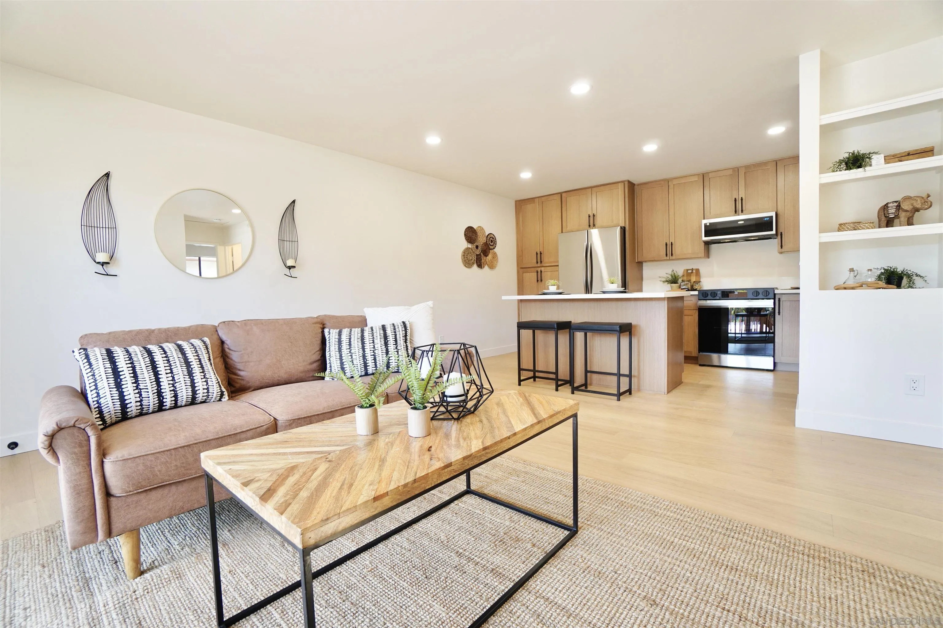 Photo #2: 250034190 Listing 