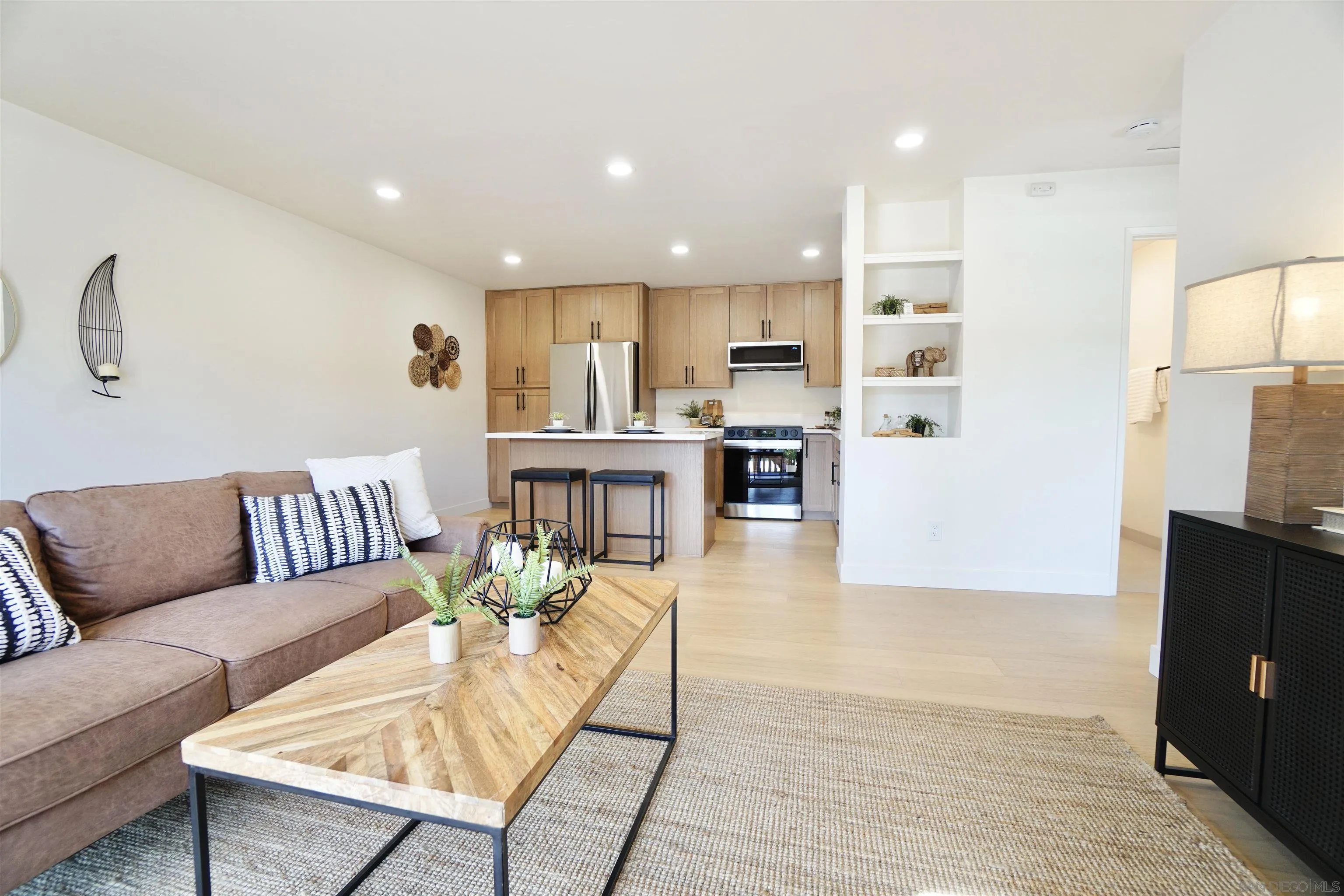 Photo #3: 250034190 Listing 