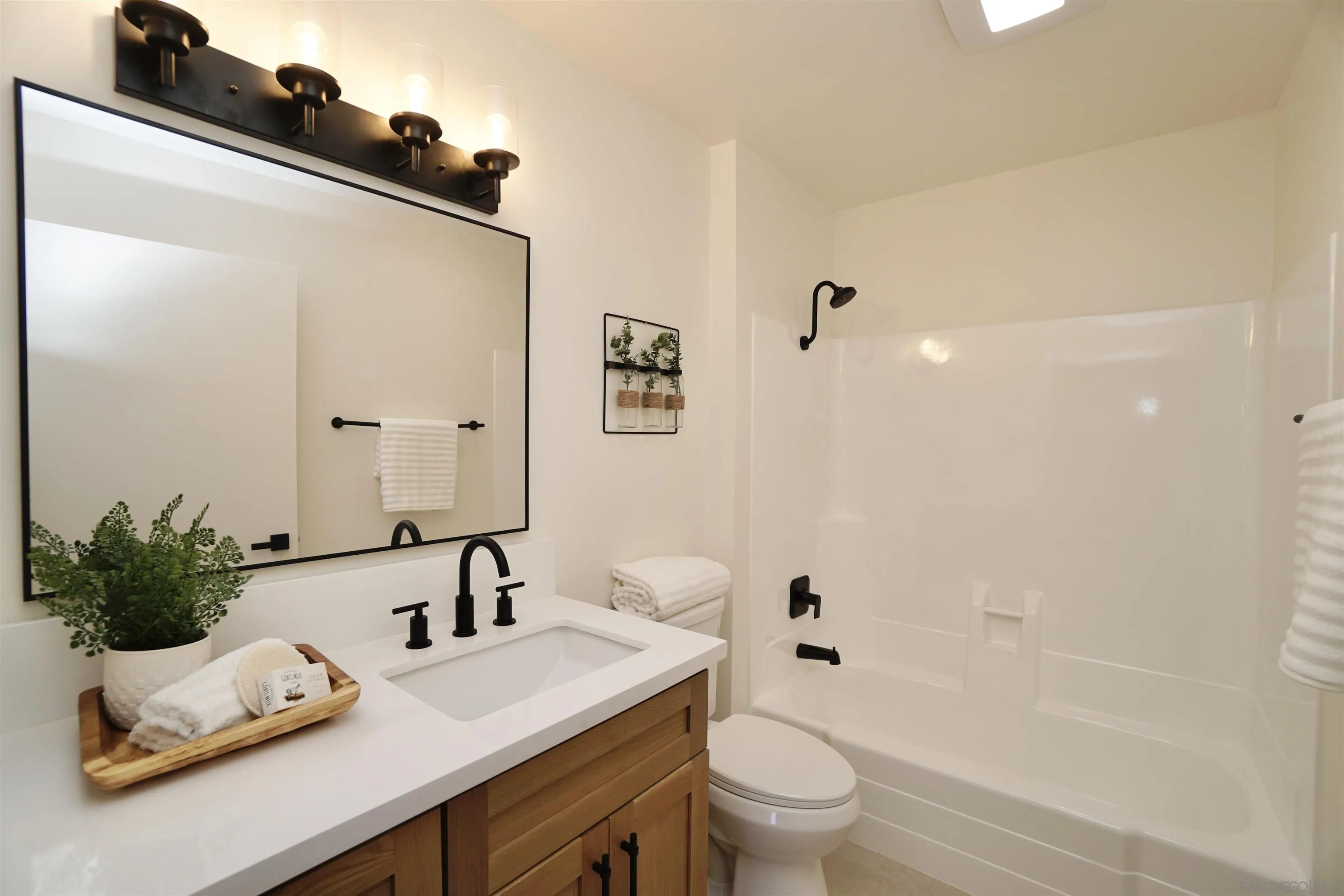 Photo #14: 250034190 Listing: Photo #14