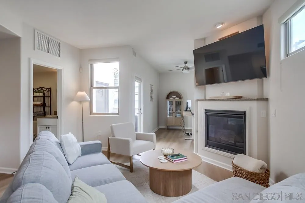 https://cdn.realtyfeed.com/cdn/127/250034193/15f7990dc9b3c7dfb751cc1bca097d84.webp