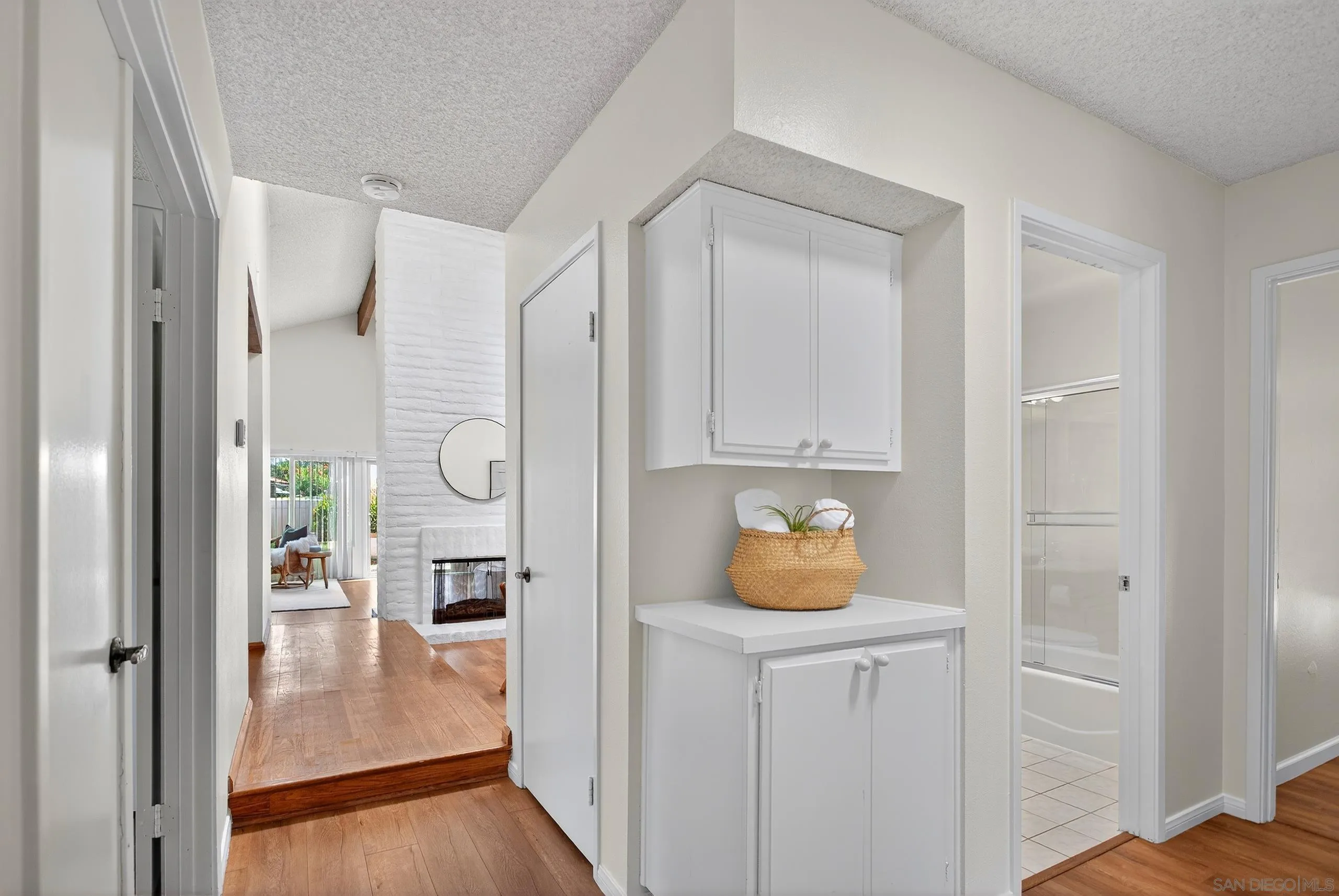 https://cdn.realtyfeed.com/cdn/127/250034195/b3c3783805d12750b562311e50806284.webp