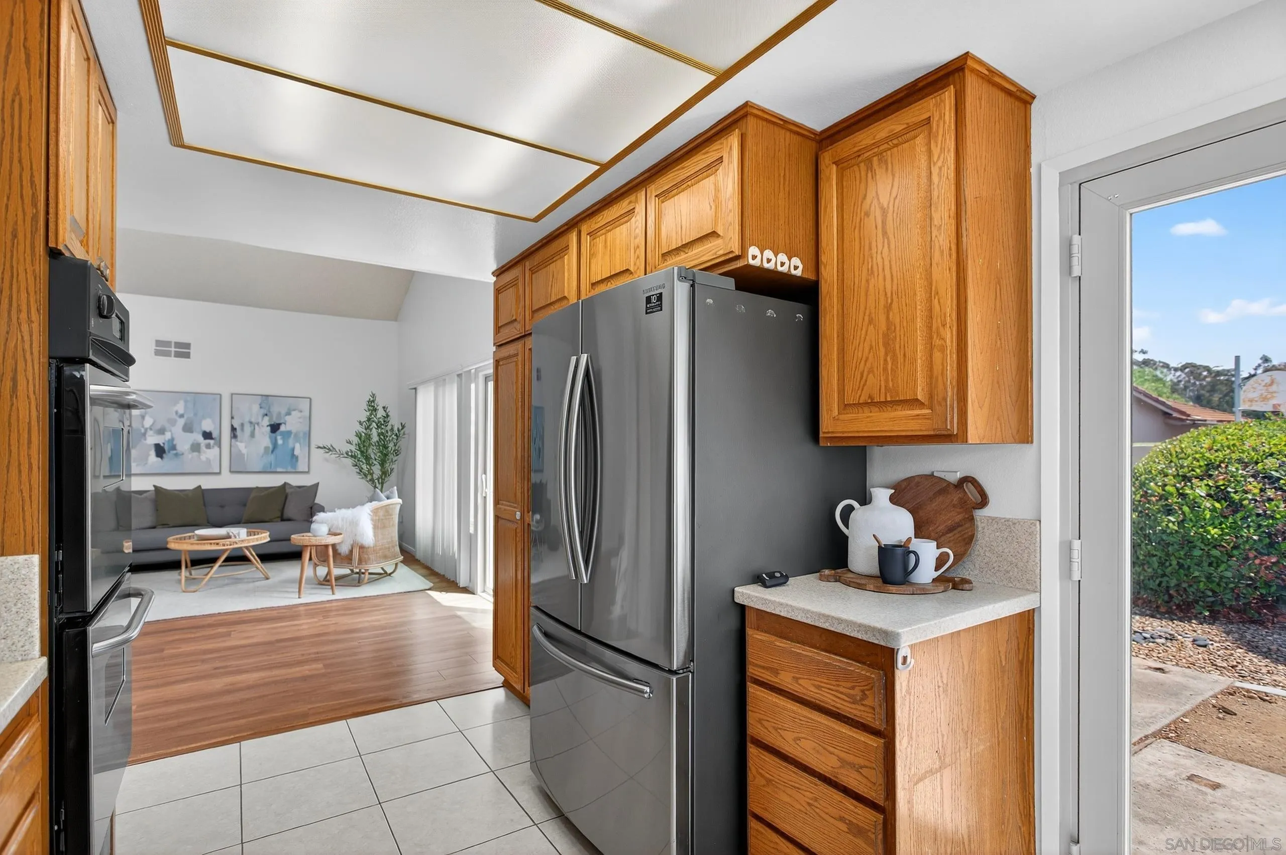 https://cdn.realtyfeed.com/cdn/127/250034195/c3df98c4fb99f1735379673c115cea40.webp
