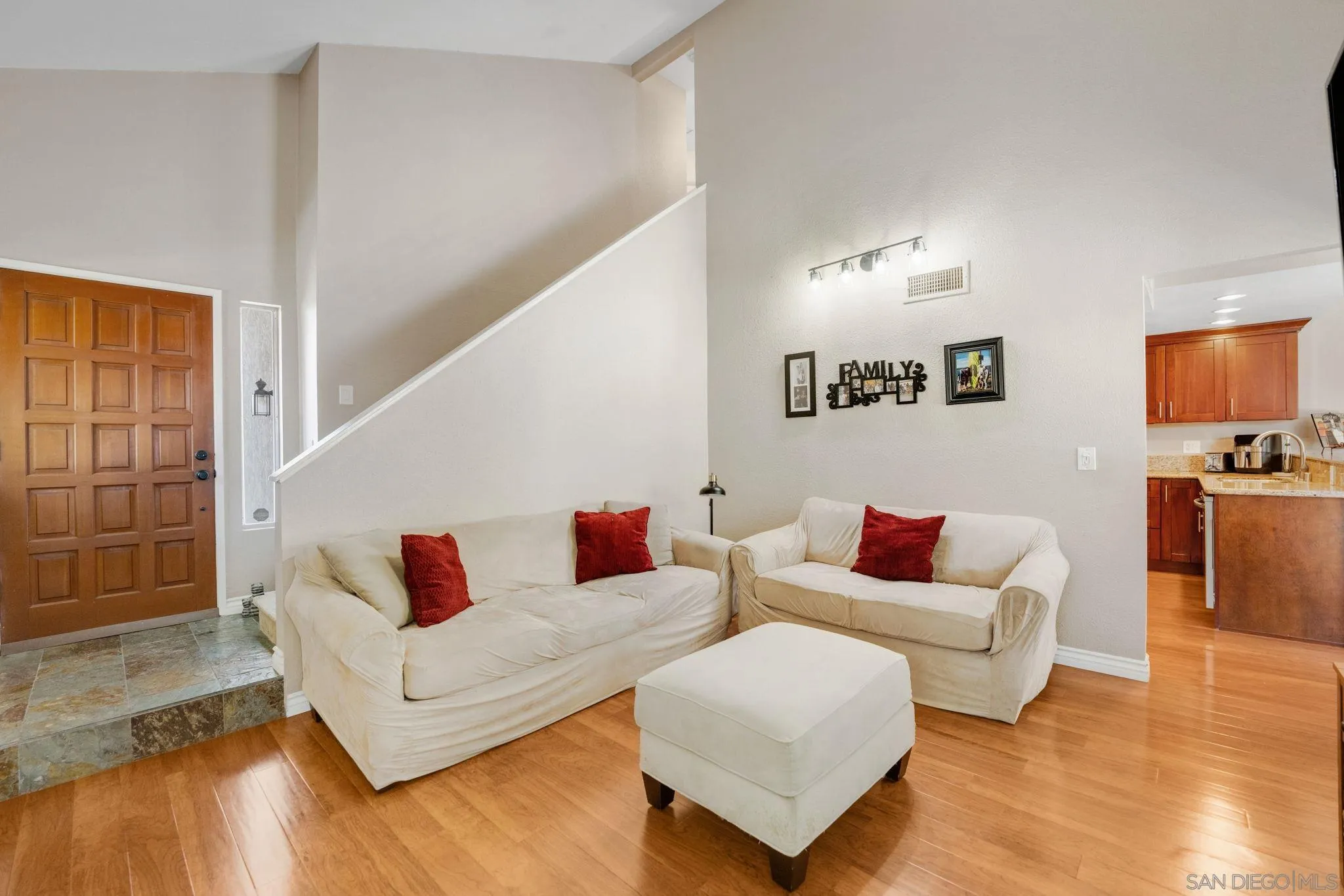 Photo #6: 250034207 Listing 