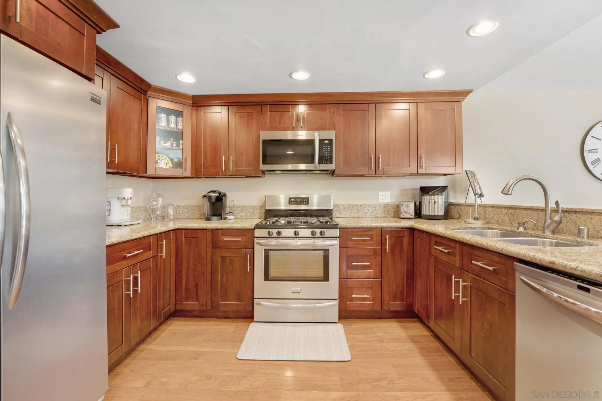 Photo #10: 250034207 Listing: Photo #10