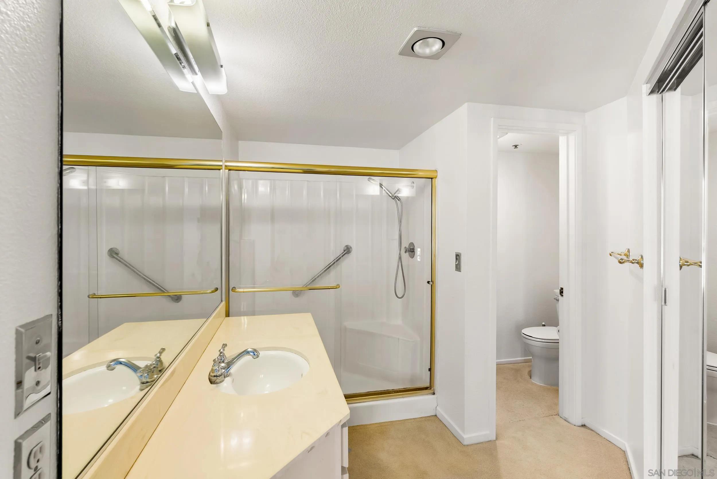 Photo #15: 250034211 Listing: Photo #15