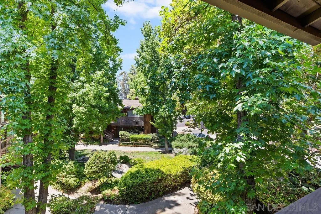 https://cdn.realtyfeed.com/cdn/127/250034217/302ae288662bd3896f57b8b4d7d3e60f.webp