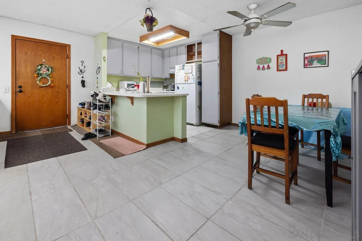 Photo #5: 250034224 Listing 