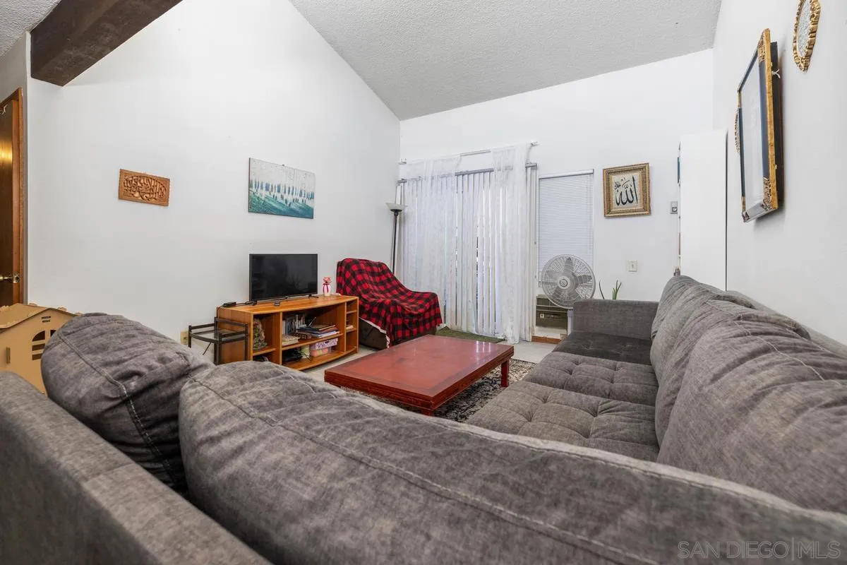 Photo #3: 250034224 Listing 