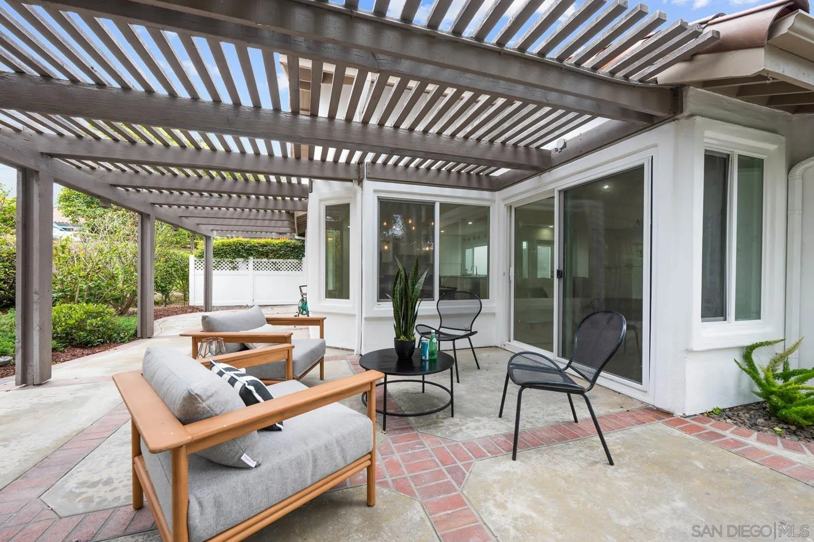 https://cdn.realtyfeed.com/cdn/127/250034232/102cc974b964885eadefd80b7e48ed7e.webp