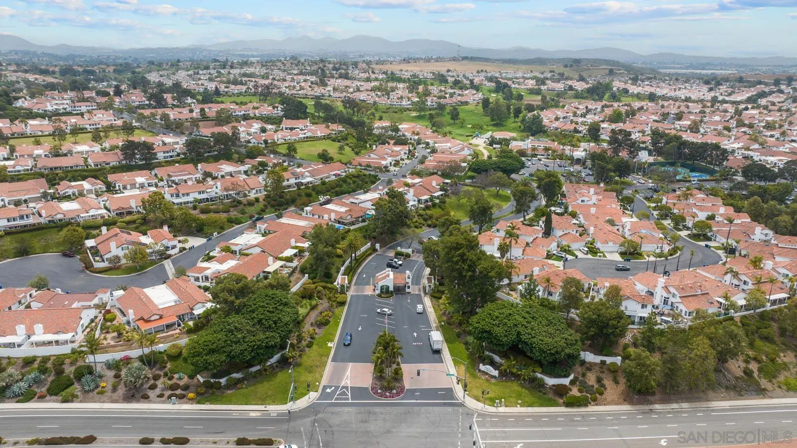 https://cdn.realtyfeed.com/cdn/127/250034232/af3a2c7de5f8c32575c8dd923634ce8a.webp