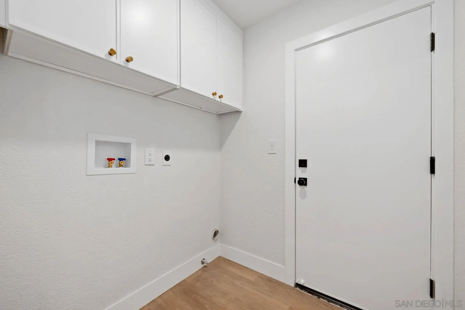 https://cdn.realtyfeed.com/cdn/127/250034232/d34ed4e397302407136dbddae7253117.webp