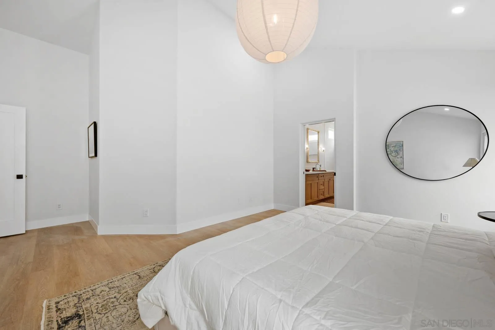 https://cdn.realtyfeed.com/cdn/127/250034232/feb94157f2875b9578a31441e034fa6c.webp