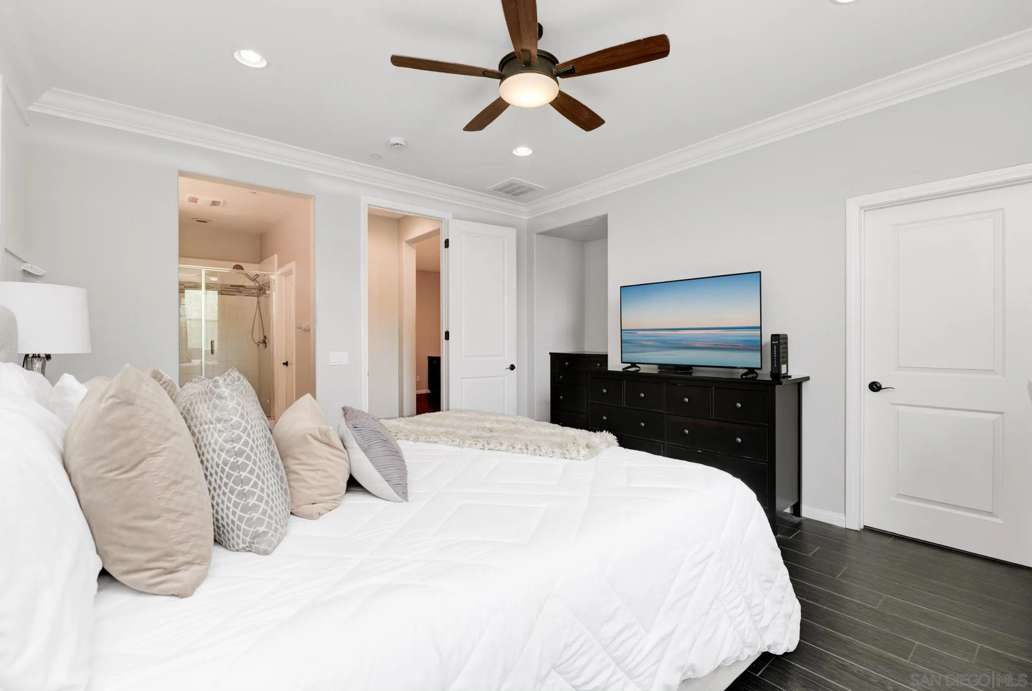 Photo #11: 250034237 Listing: Photo #11