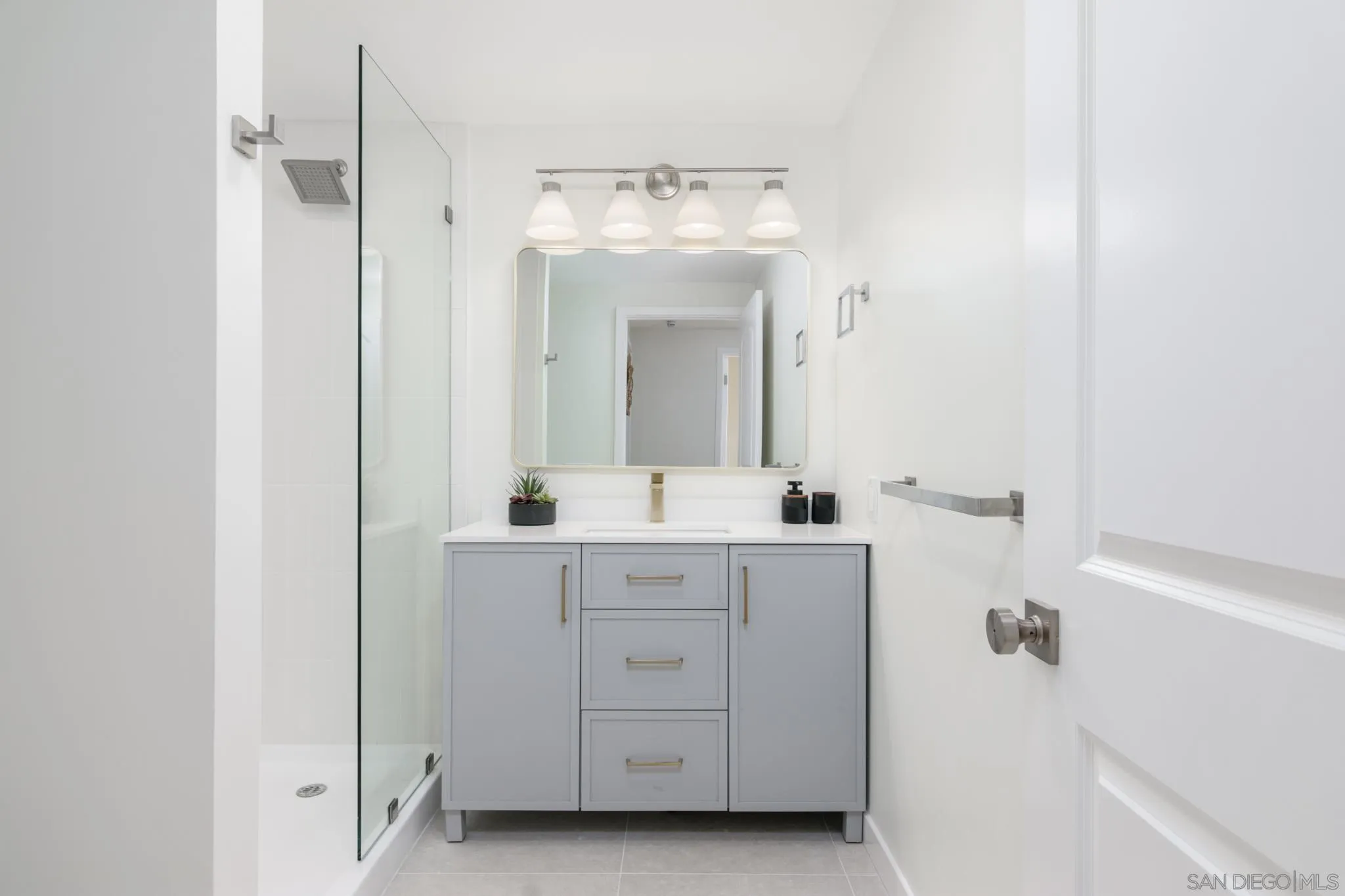 Photo #15: 250034241 Listing: Photo #15