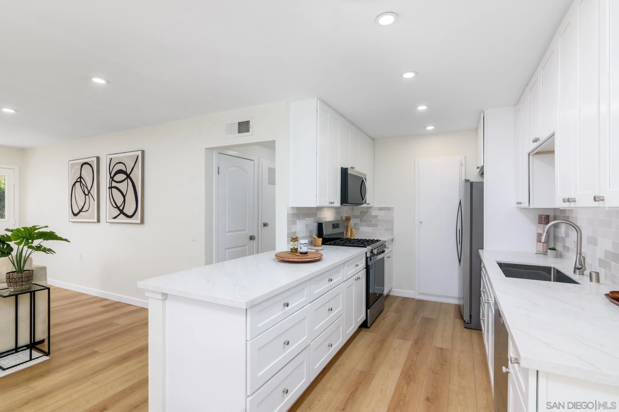 Photo #5: 250034241 Listing 