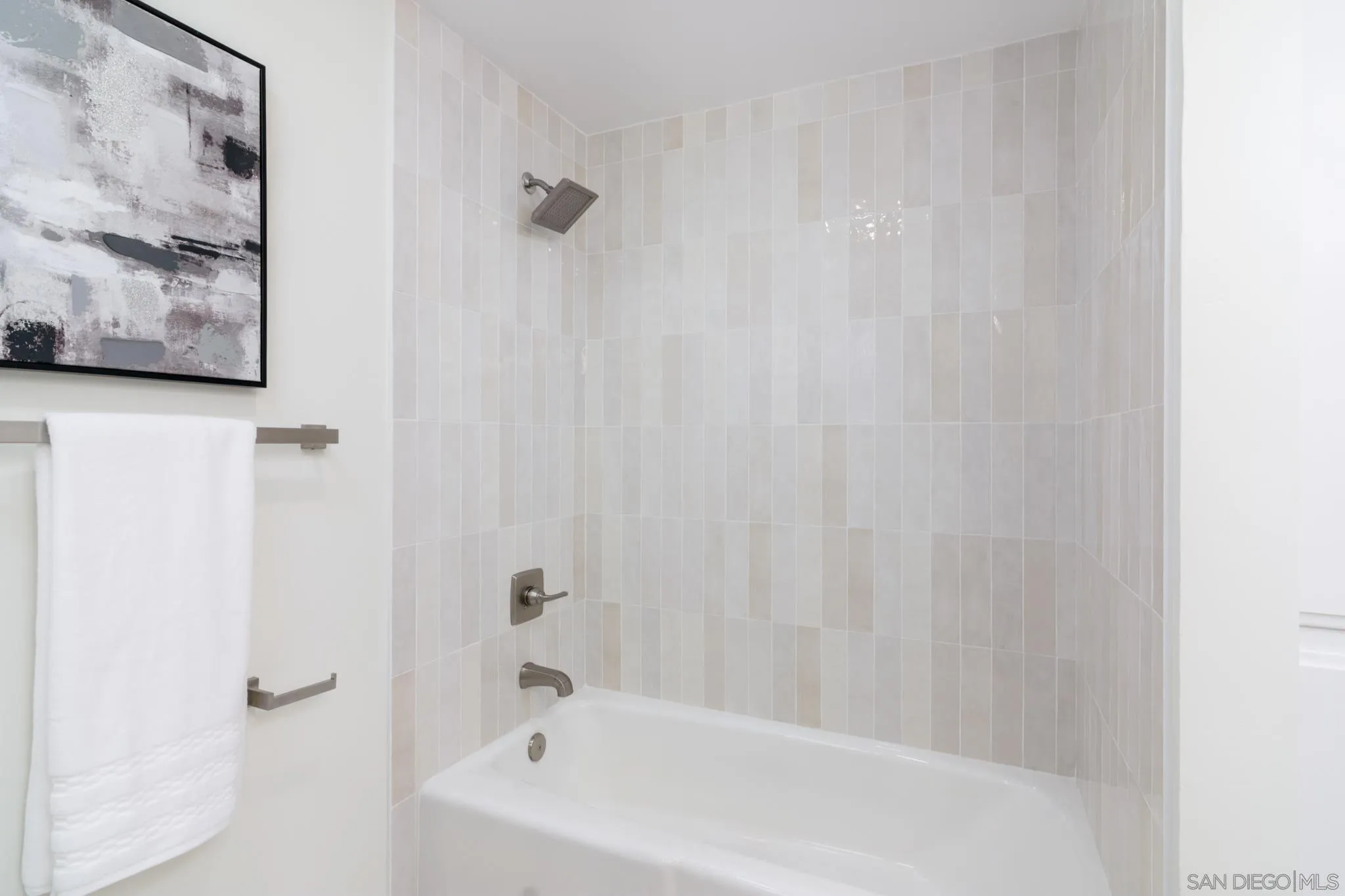 Photo #12: 250034241 Listing: Photo #12