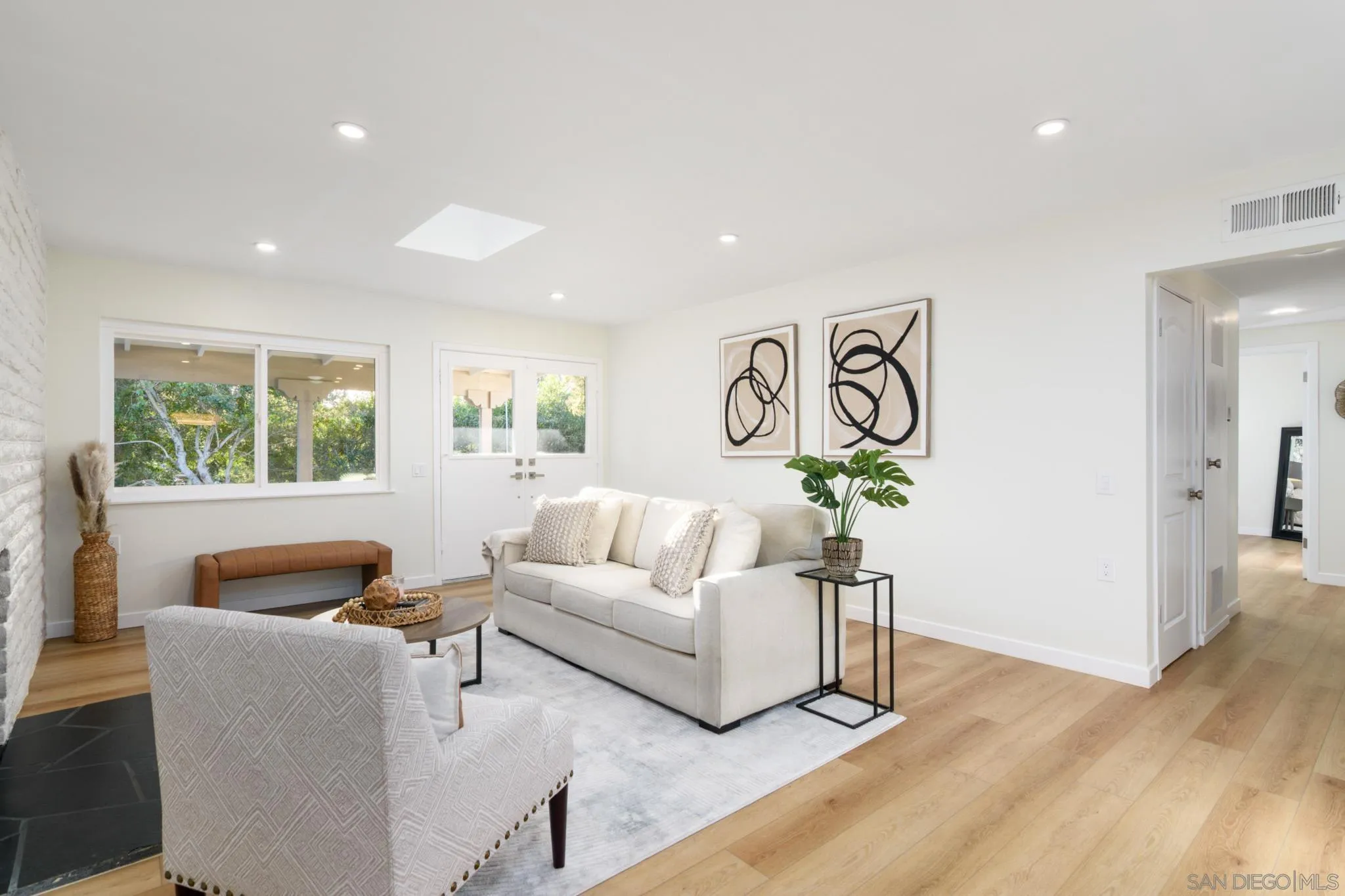 Photo #10: 250034241 Listing: Photo #10