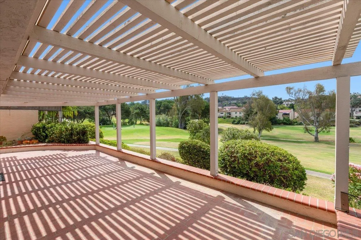 https://cdn.realtyfeed.com/cdn/127/250034250/5bad61f491b5d826736d75067f75cb6a.webp