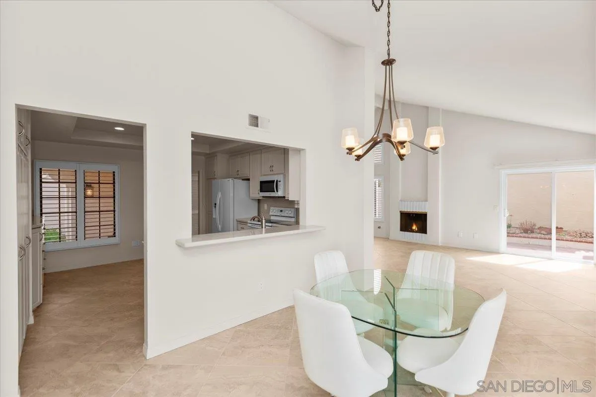https://cdn.realtyfeed.com/cdn/127/250034250/854eb78b655b7762c80dfa8c5d41dcf6.webp