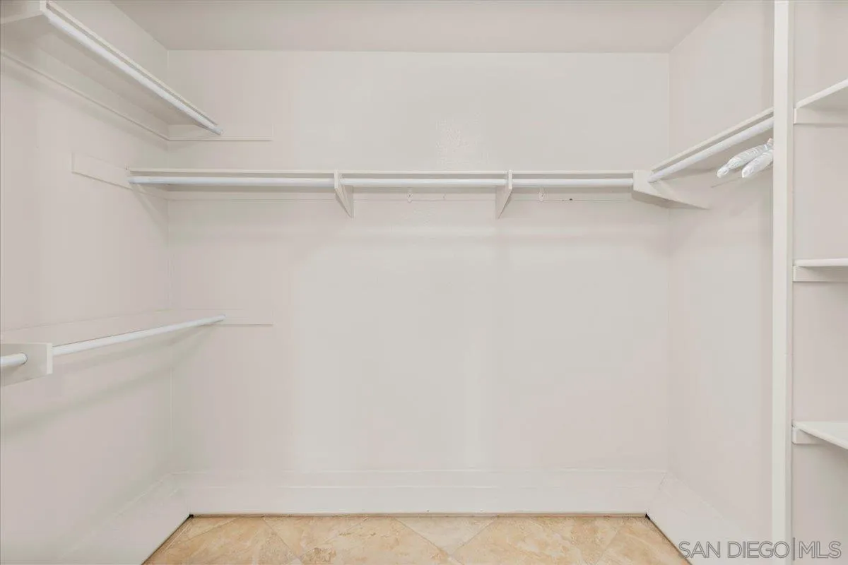 https://cdn.realtyfeed.com/cdn/127/250034250/d41fdf979e805b6211802983349890b3.webp