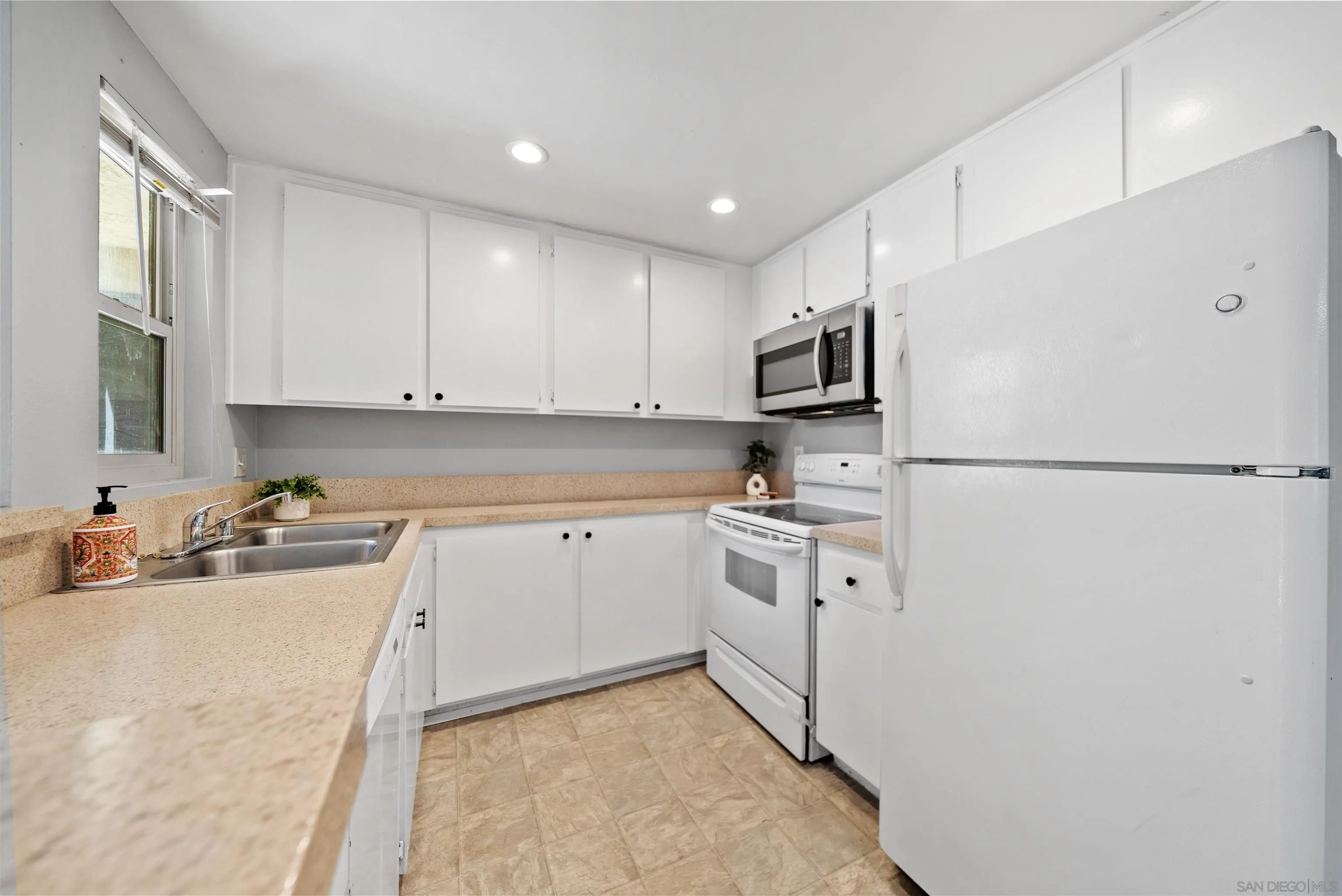 Photo #9: 250034254 Listing: Photo #9