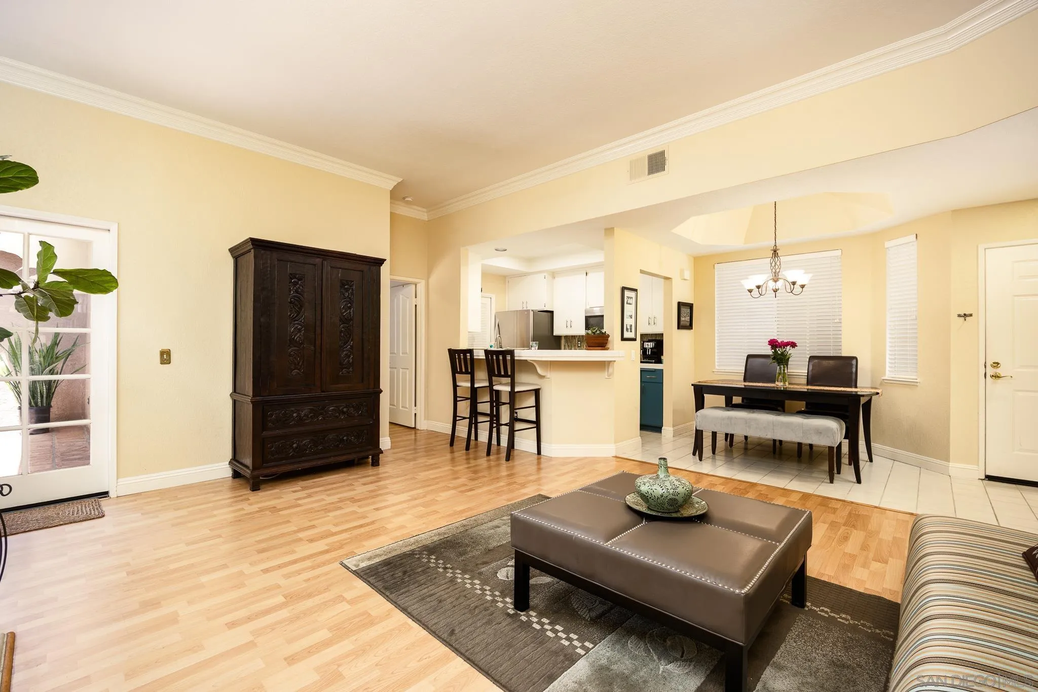 More Details about MLS # 250034257 : 521 ARBOR DR UNIT 105