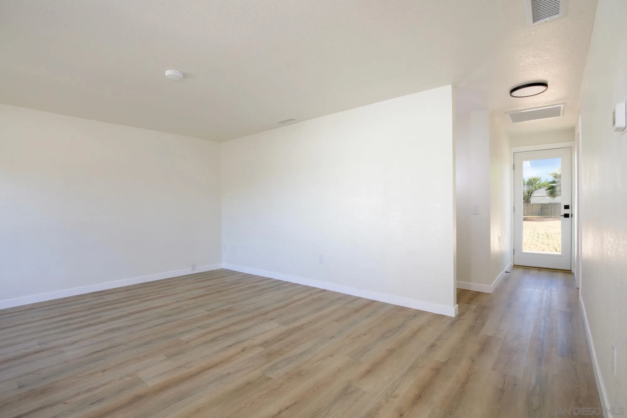 https://cdn.realtyfeed.com/cdn/127/250034258/a6e64cd992d3db9e5b62ce779f9f4cbc.webp