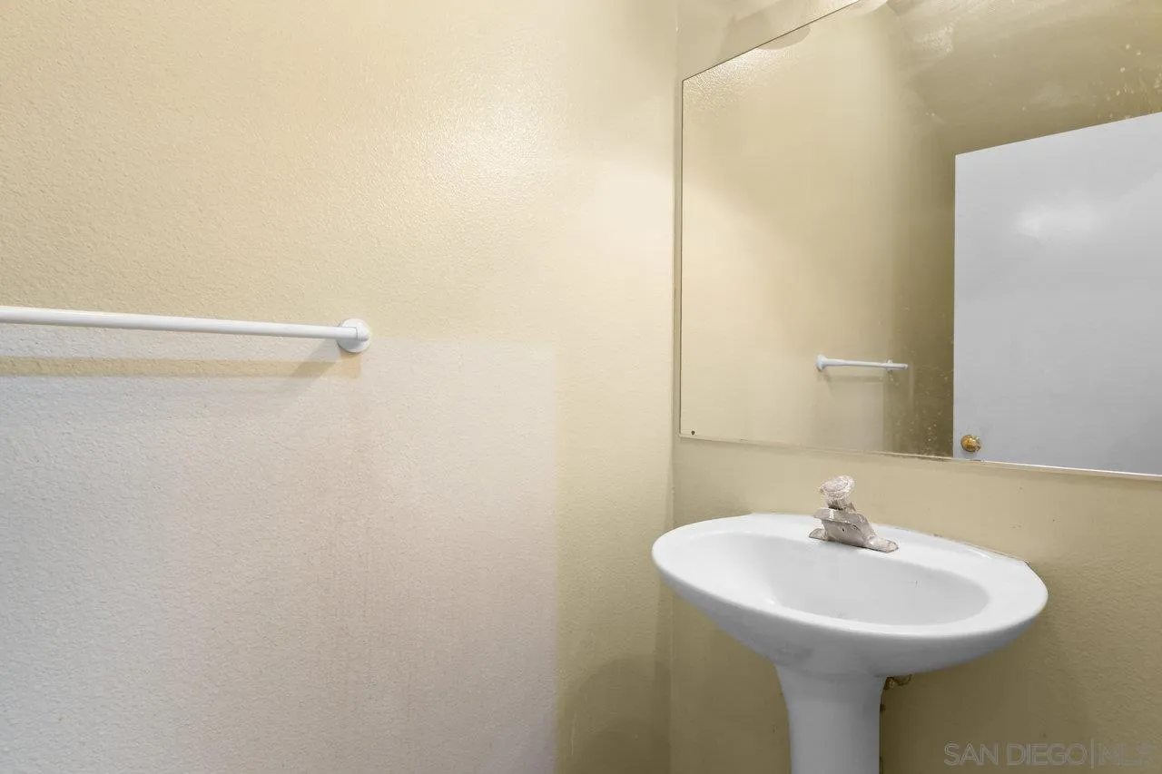 Photo #16: 250034281 Listing: Photo #16