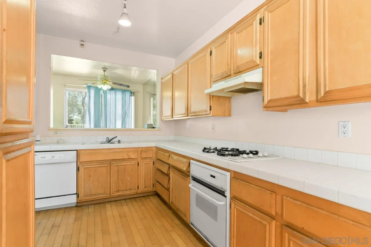 Photo #14: 250034281 Listing: Photo #14