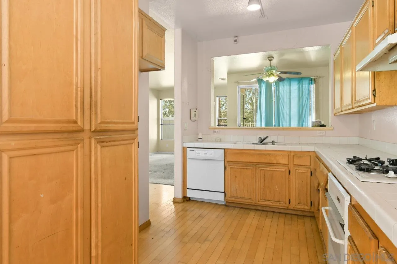 Photo #13: 250034281 Listing: Photo #13