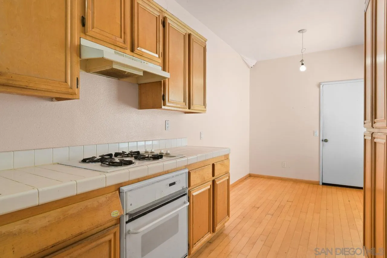 Photo #12: 250034281 Listing: Photo #12