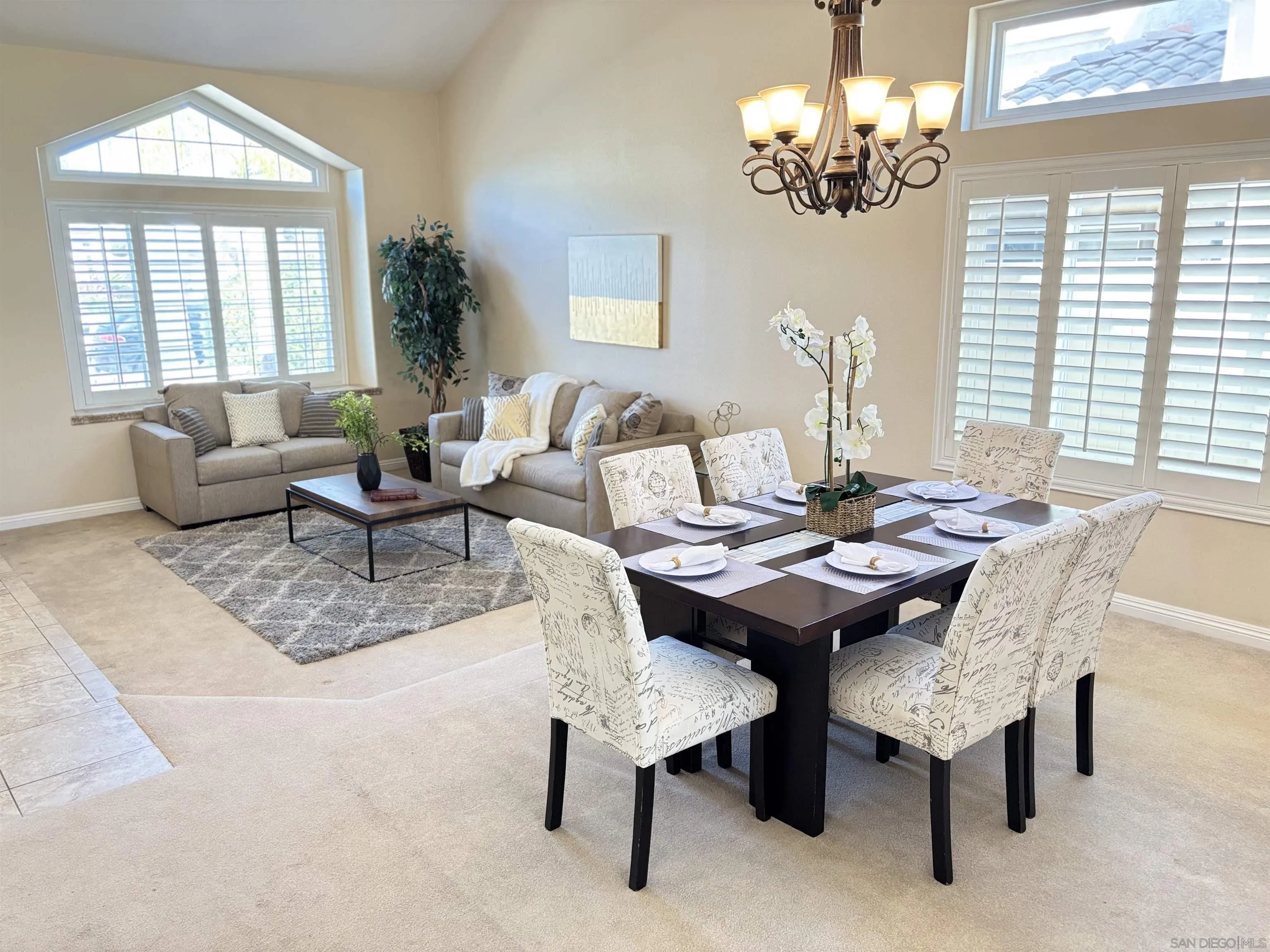 https://cdn.realtyfeed.com/cdn/127/250034286/0d0818f27bb8586bb20a066cb1069c9d.webp