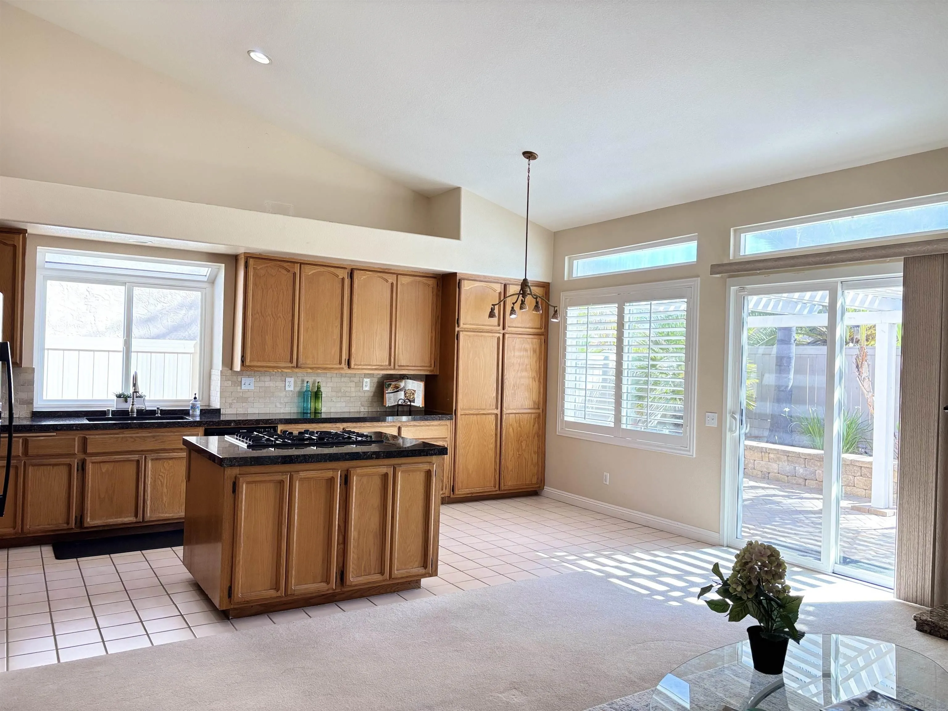 https://cdn.realtyfeed.com/cdn/127/250034286/ba0f5b6cad959b1b1fbf4a0e0b306a06.webp