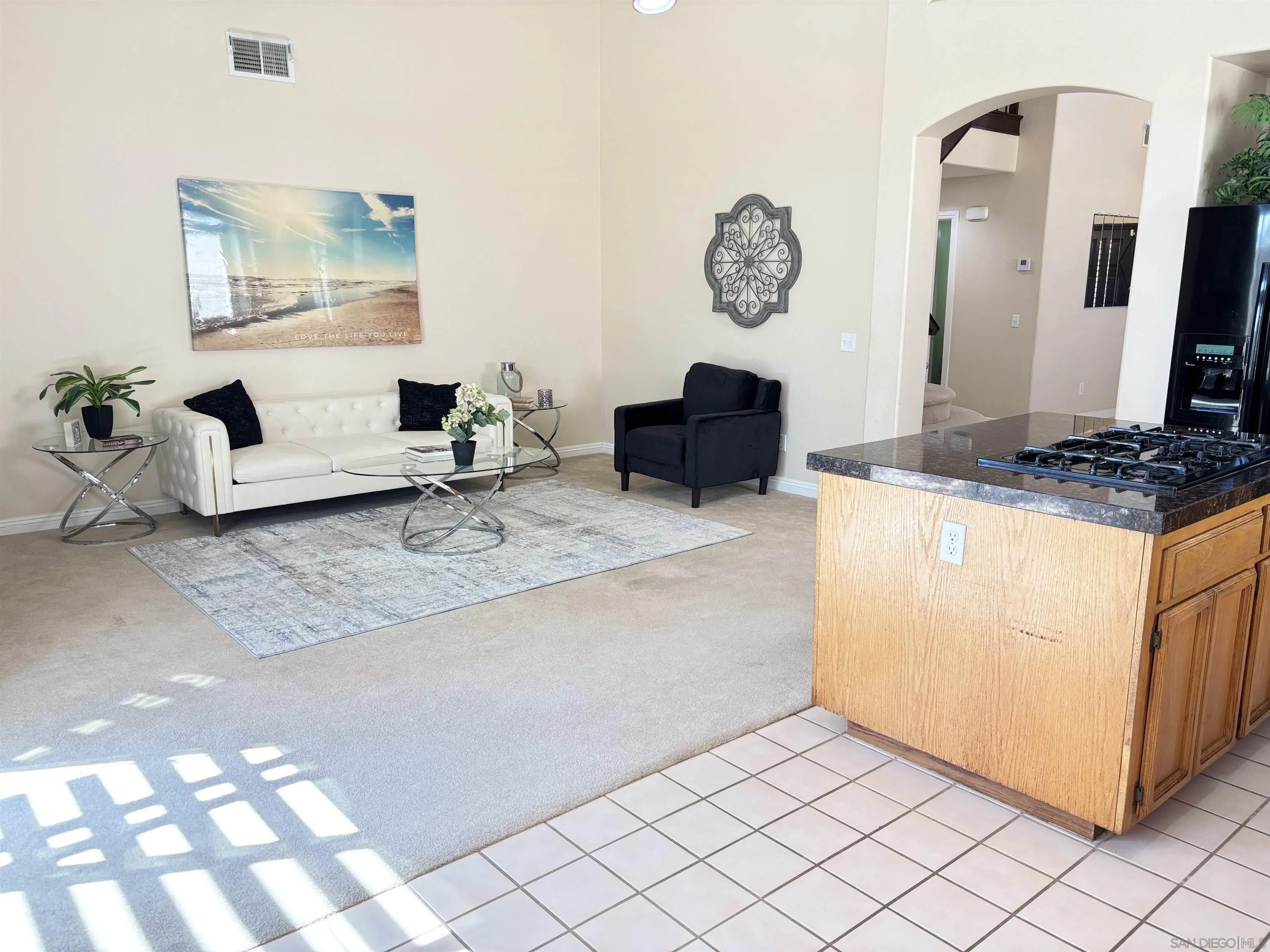 https://cdn.realtyfeed.com/cdn/127/250034286/f70e2637a9bce487eb163e1e23399c99.webp