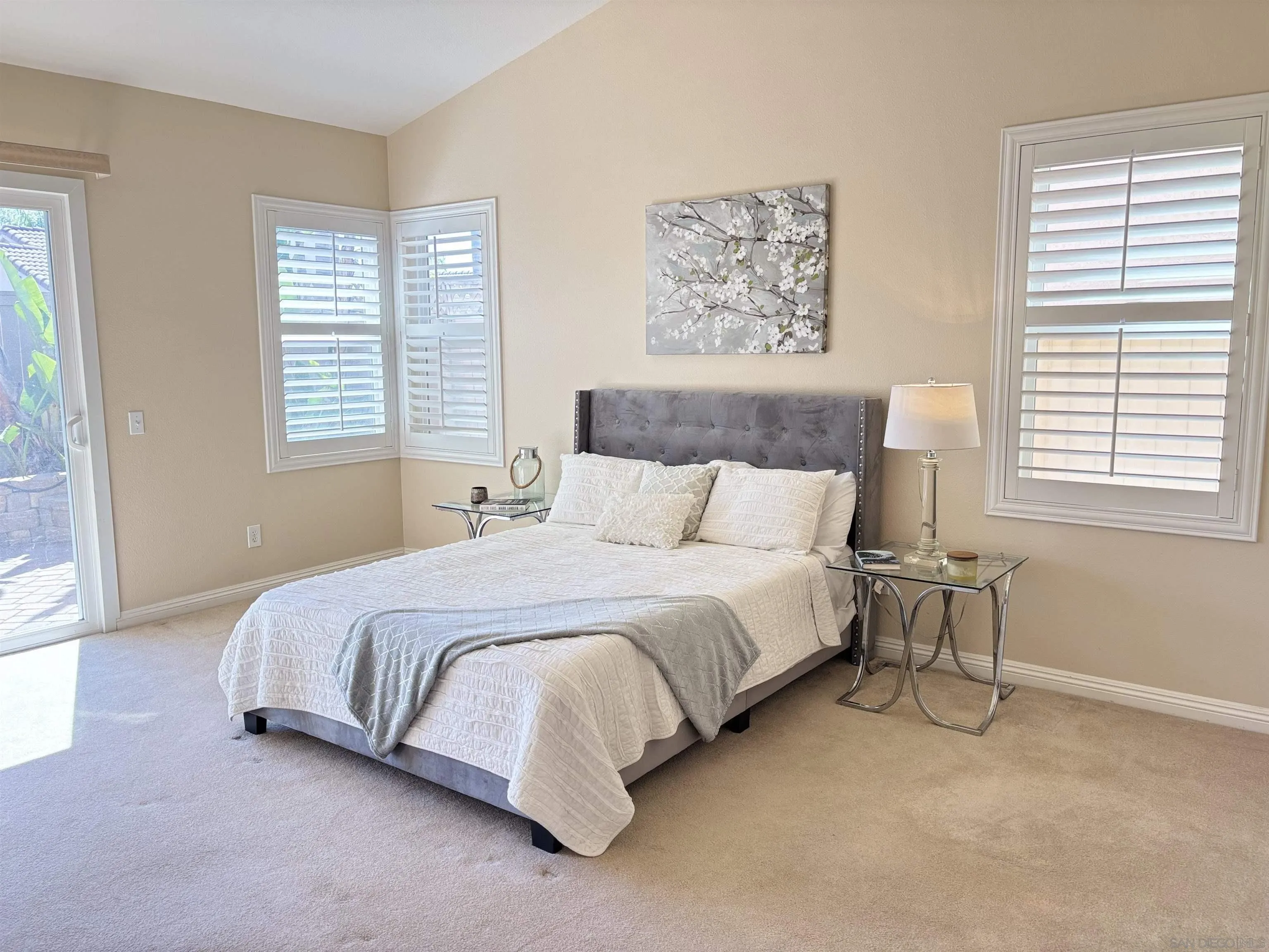 https://cdn.realtyfeed.com/cdn/127/250034286/fb8e2ab6fa9cf3ba4cbc81606dbc4d9a.webp