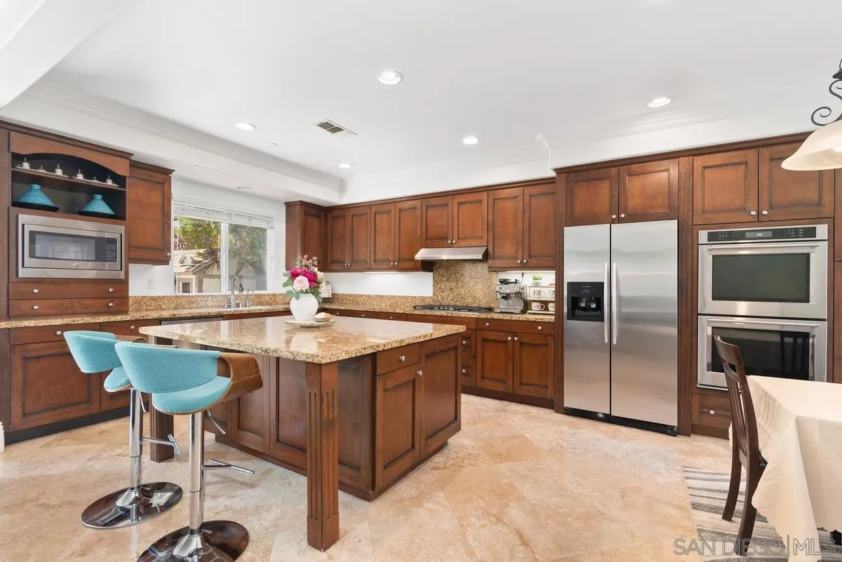 https://cdn.realtyfeed.com/cdn/127/250034287/07c6cb6512d6467d6b9f1f2e5bd7134d.webp