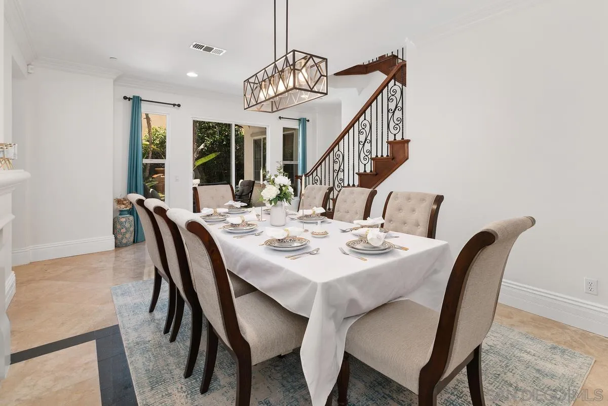 https://cdn.realtyfeed.com/cdn/127/250034287/150e2f0bf19b4a3db5a95903455c58ef.webp
