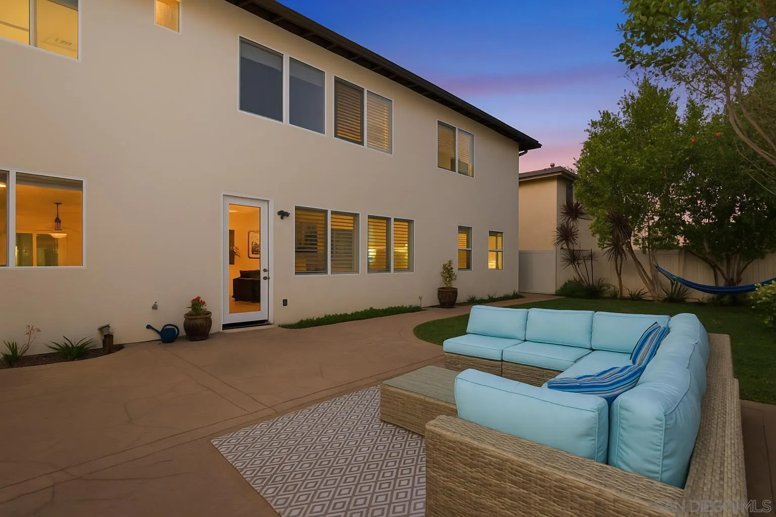 https://cdn.realtyfeed.com/cdn/127/250034287/6eb86cab7165bb5e5ecb798e5bc51dc8.webp