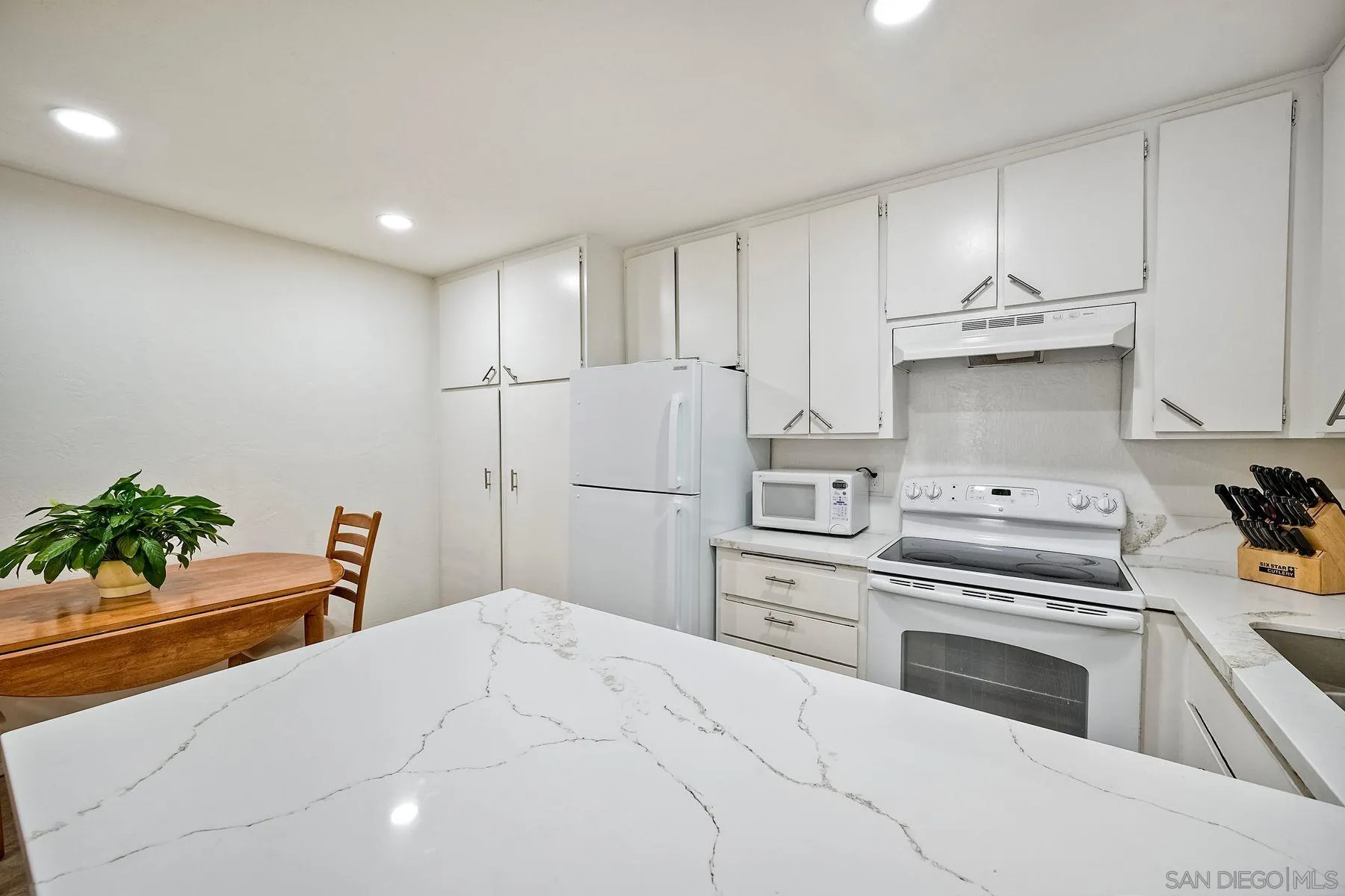 Photo #7: 250034296 Listing: Photo #7