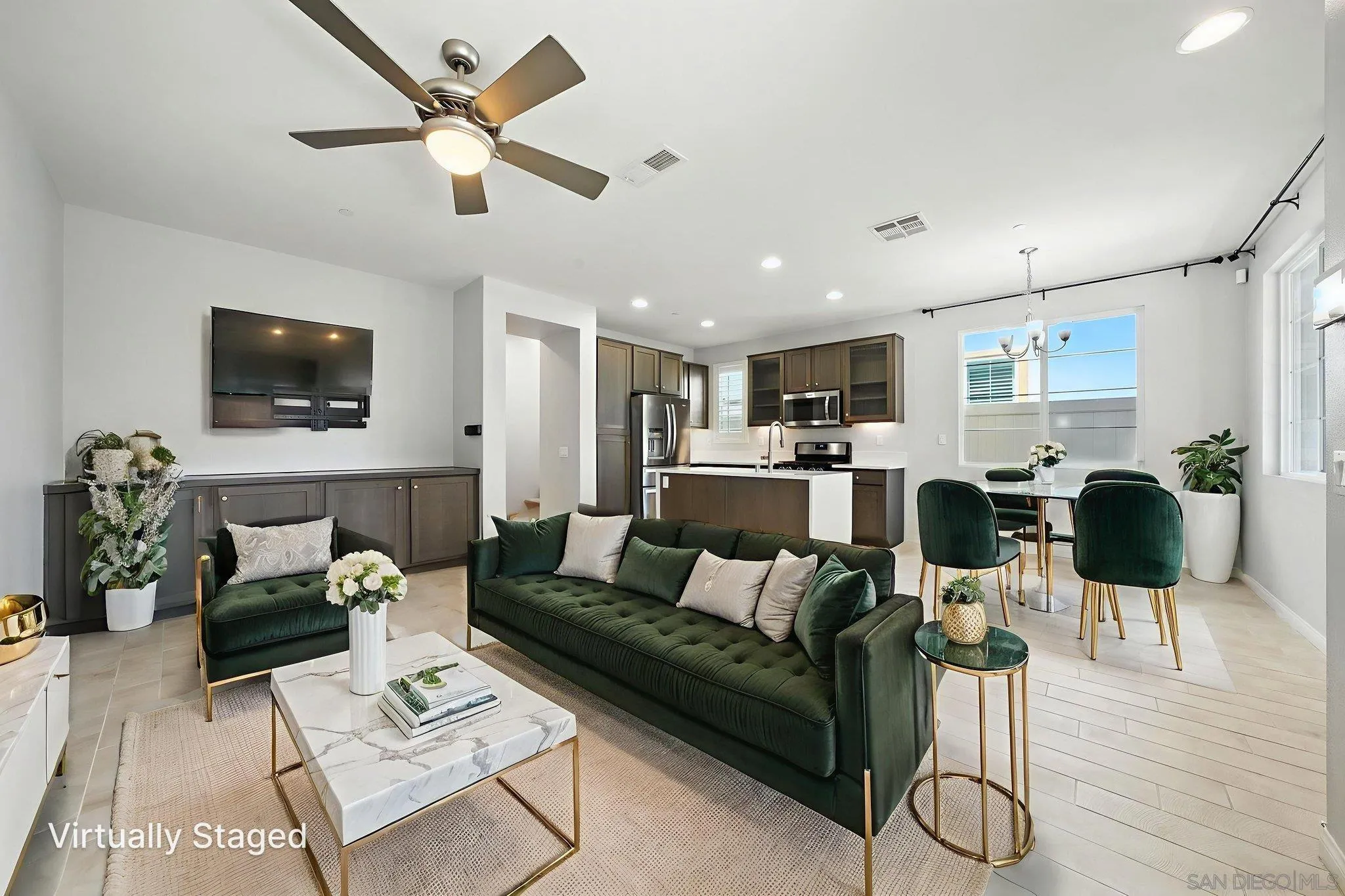 Photo #3: 250034297 Listing 