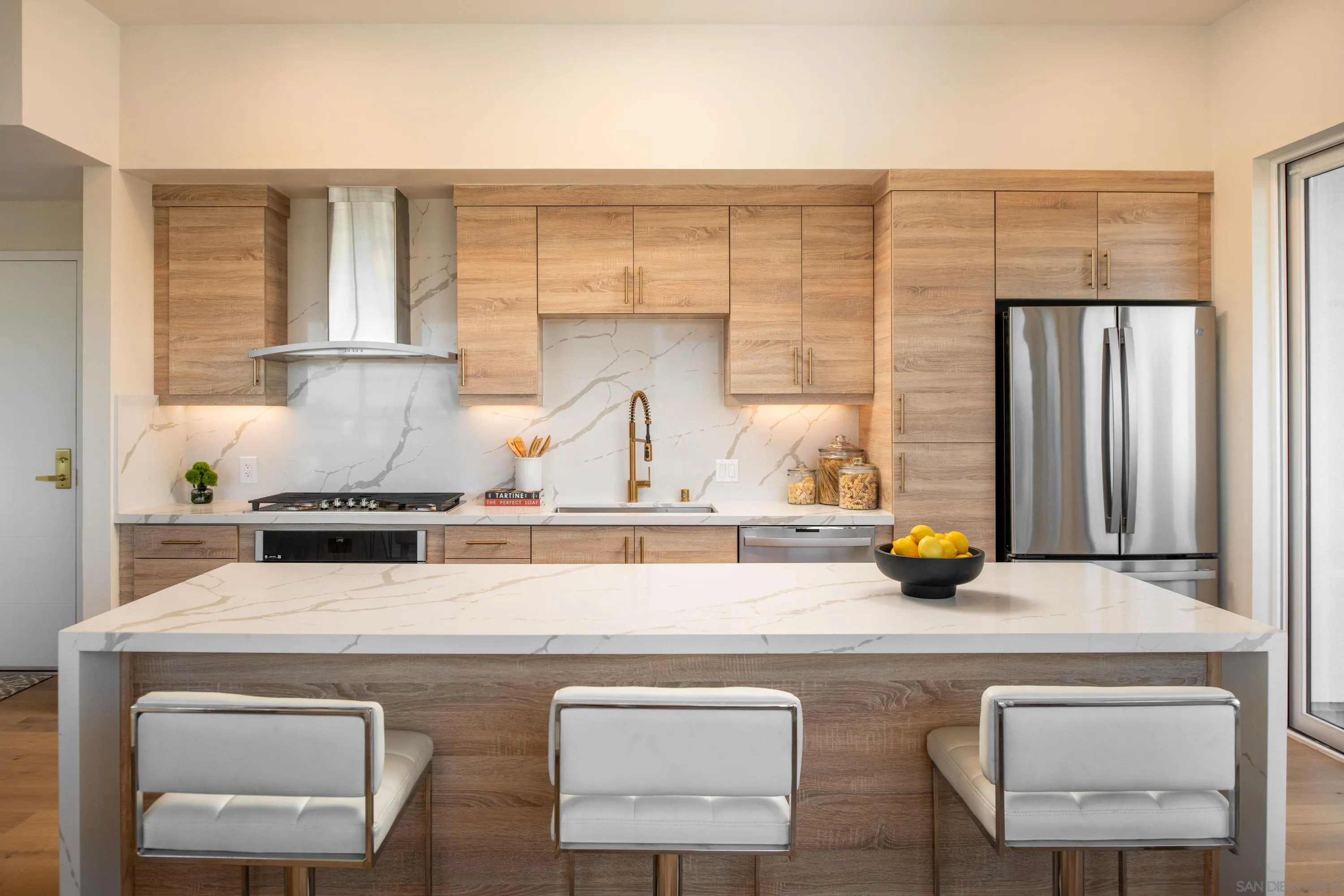 Photo #2: 250034298 Listing 