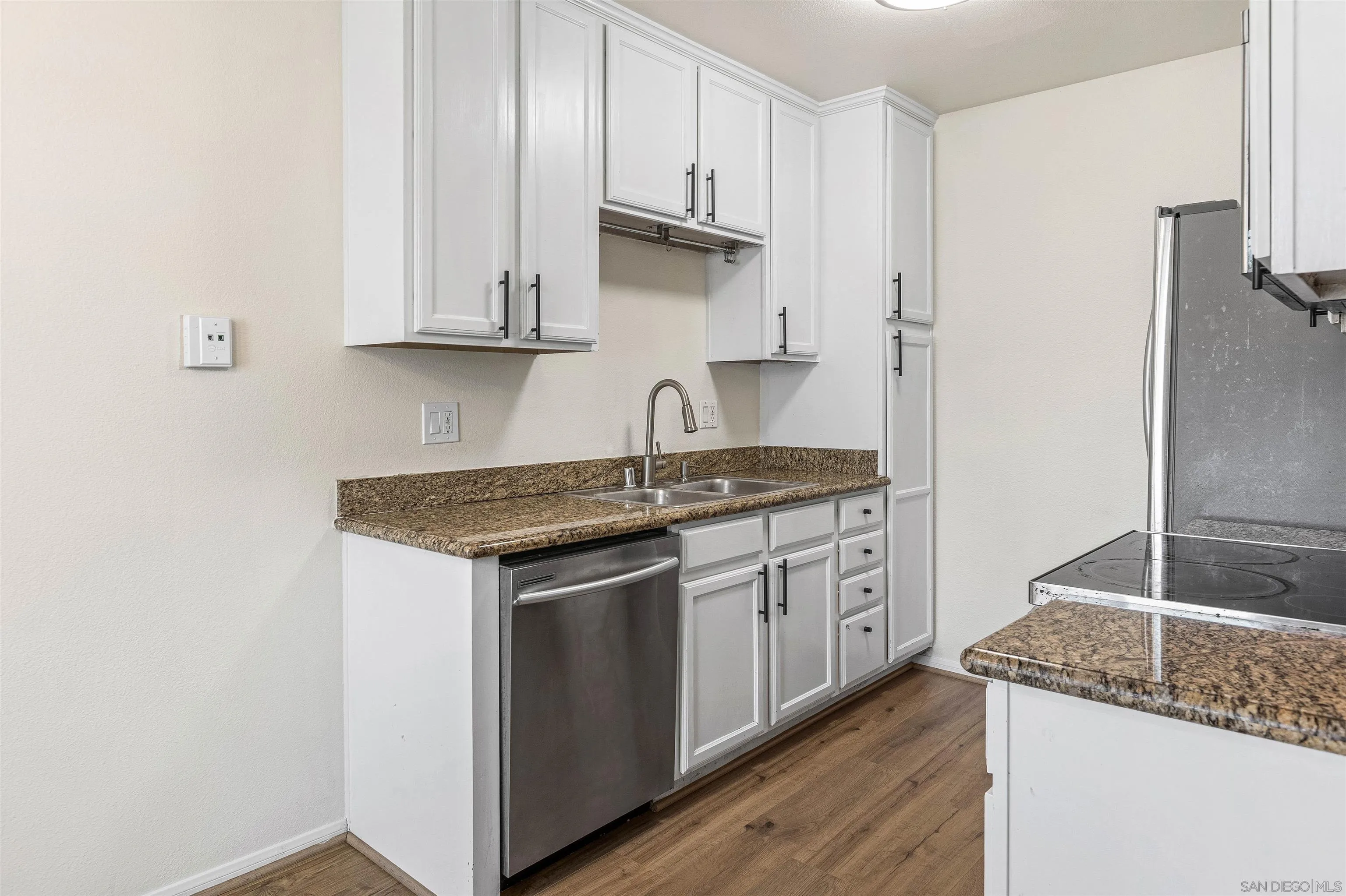 Photo #7: 250034301 Listing: Photo #7