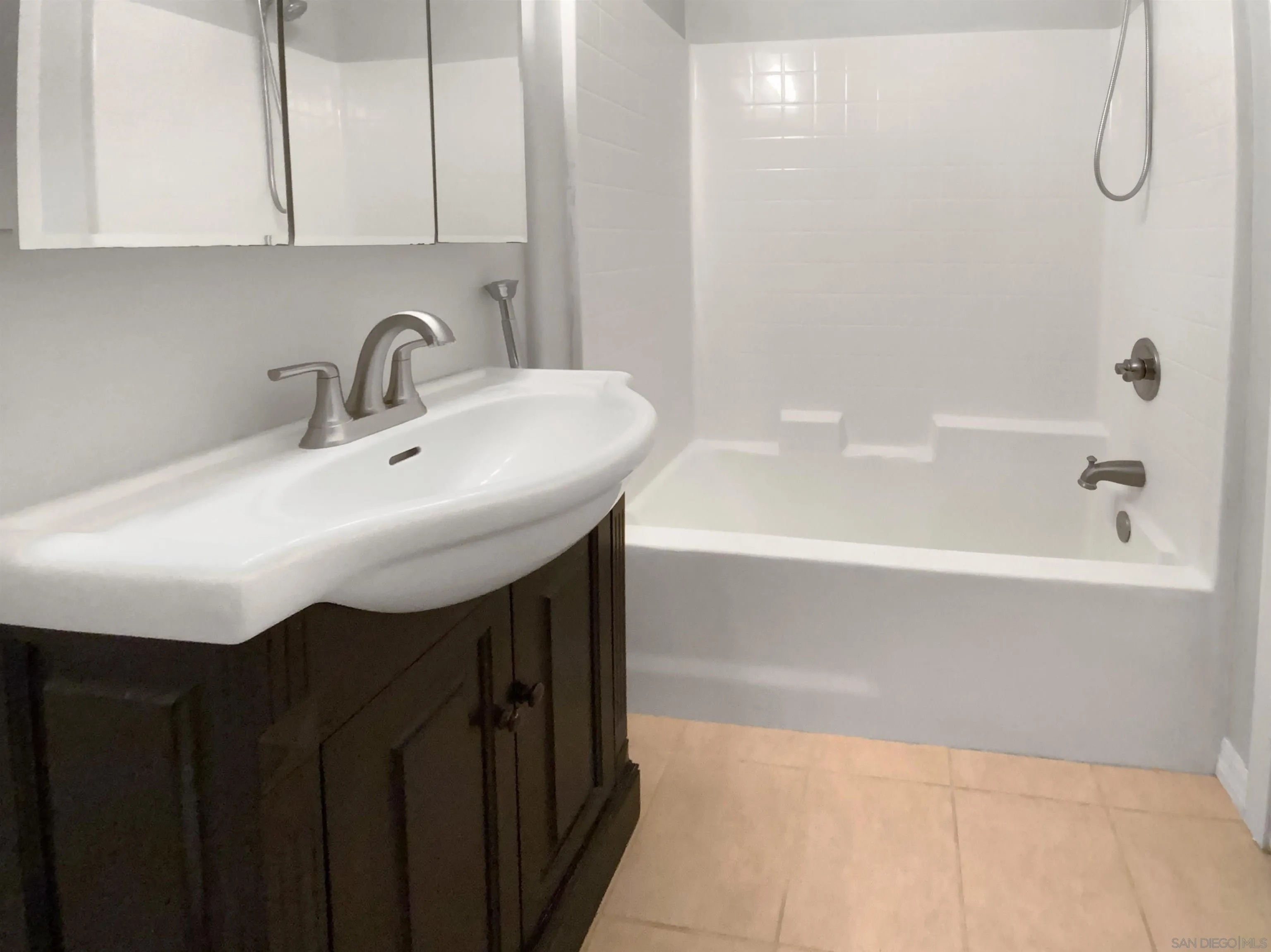 Photo #8: 250034302 Listing: Photo #8
