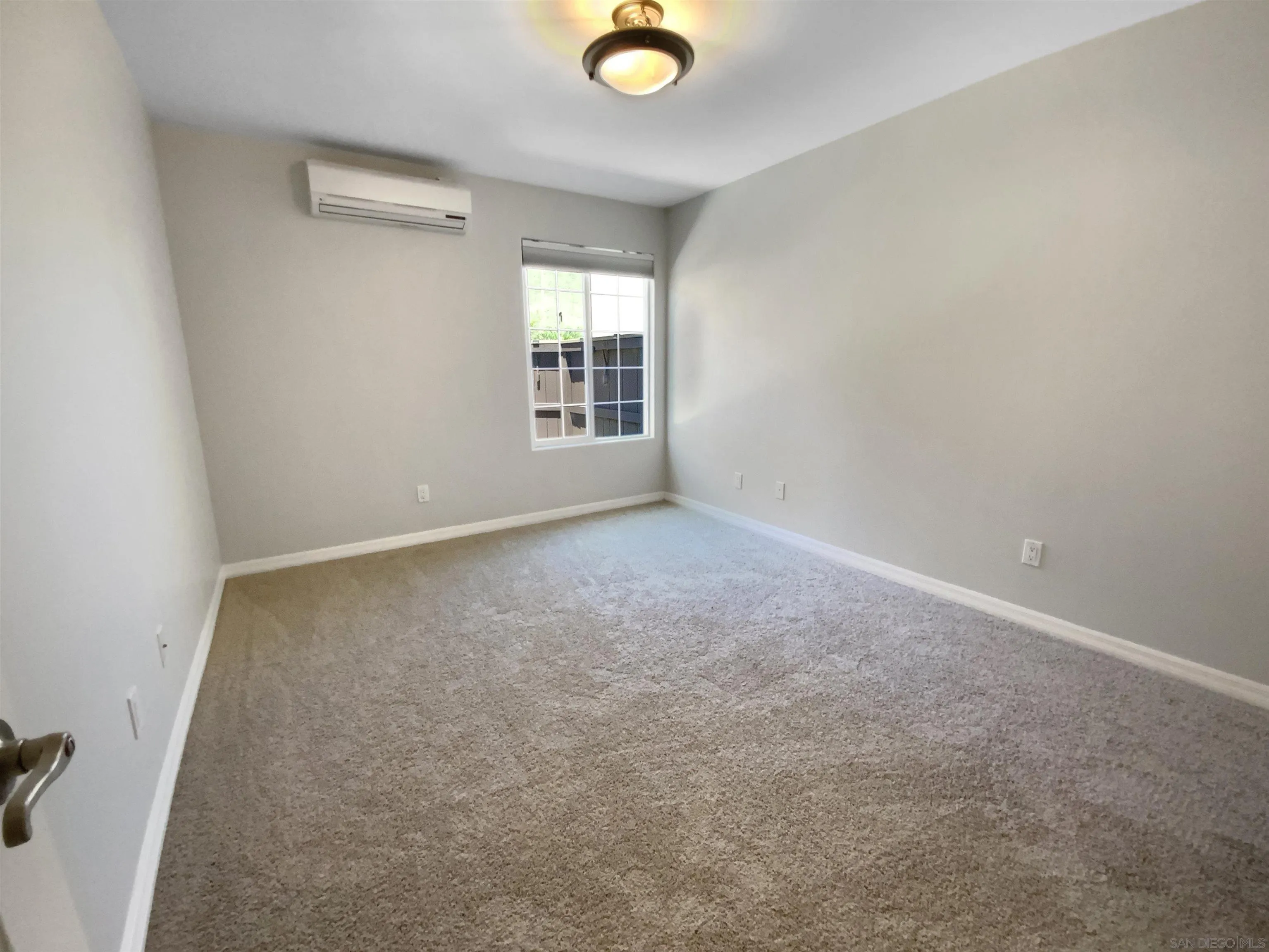 Photo #9: 250034302 Listing: Photo #9