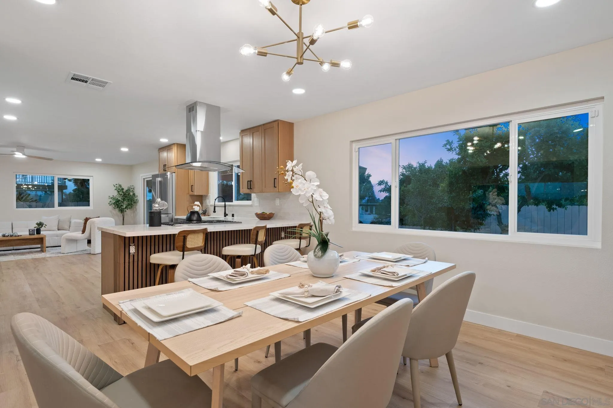 https://cdn.realtyfeed.com/cdn/127/250034309/e14e55d80b2ccca7c288493f3ed4d54a.webp