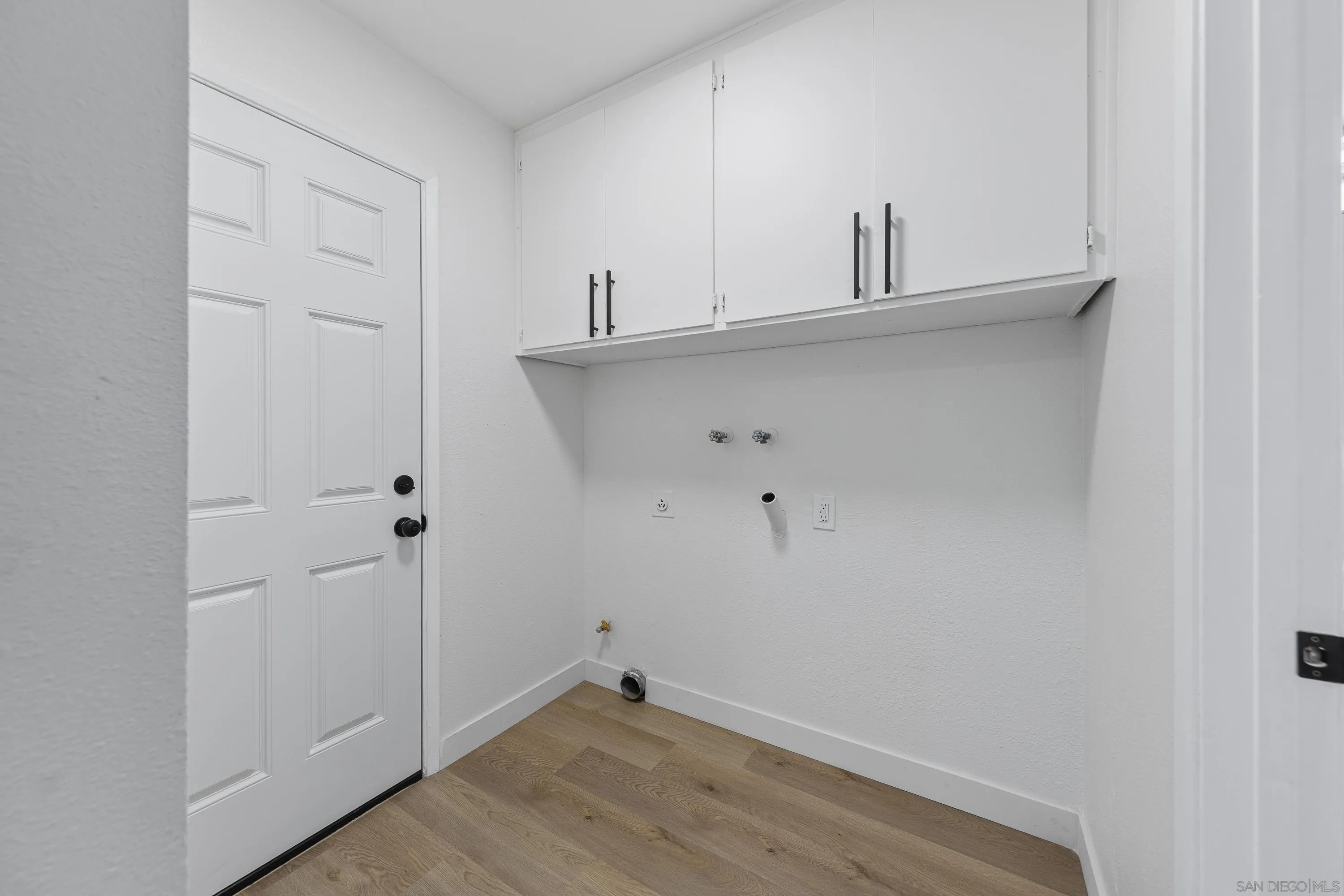 https://cdn.realtyfeed.com/cdn/127/250034311/3a325fa1c2028aa460454a8b419287ff.webp